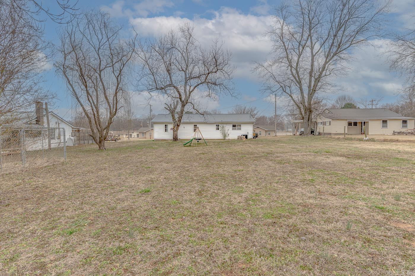 180 College  Melbourne, AR