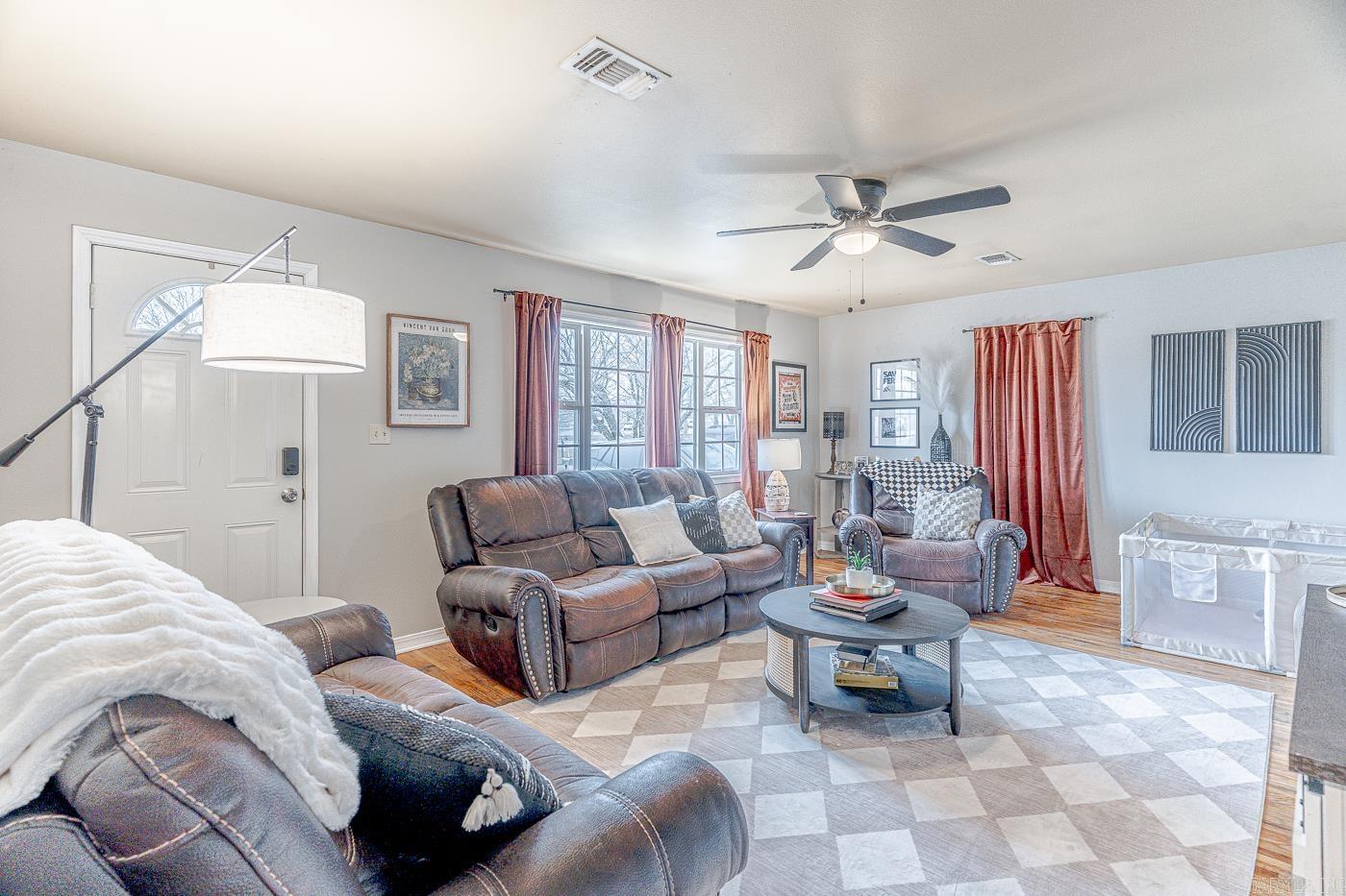 180 College  Melbourne, AR