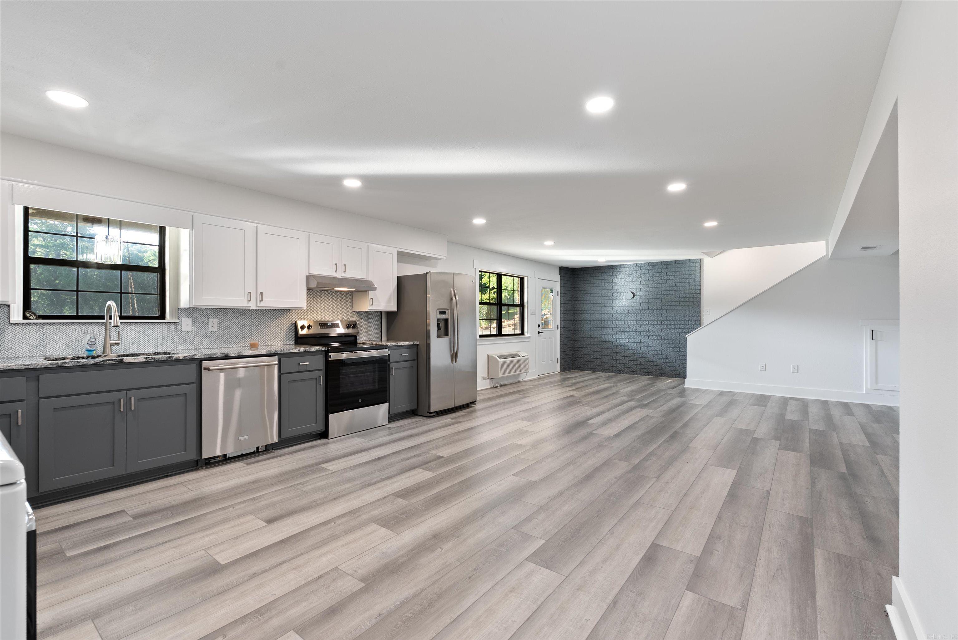 6 Cedar Hill Rd.  Conway, AR