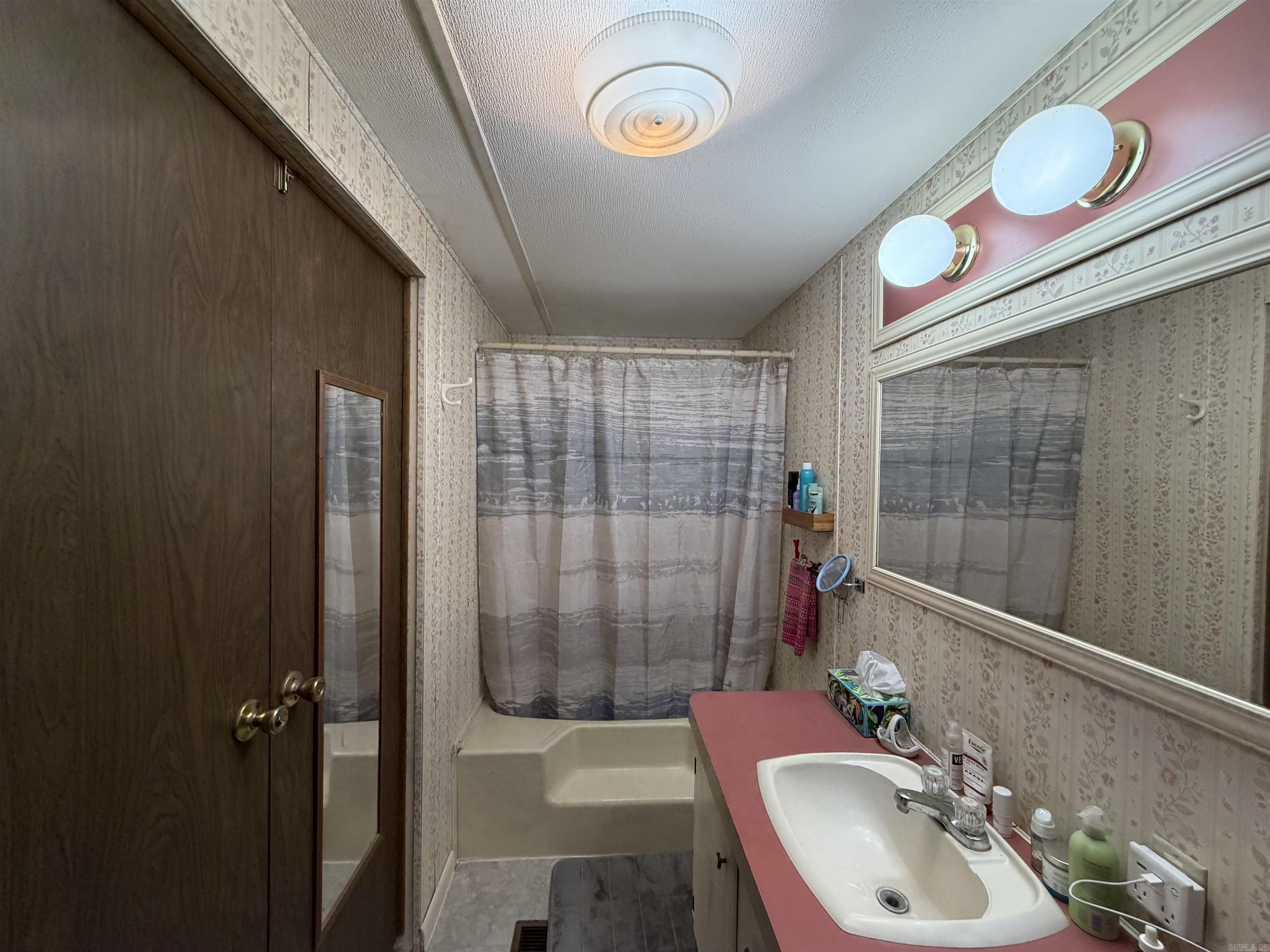 42 Lake Forest Estate  Tumbling Shoals, AR