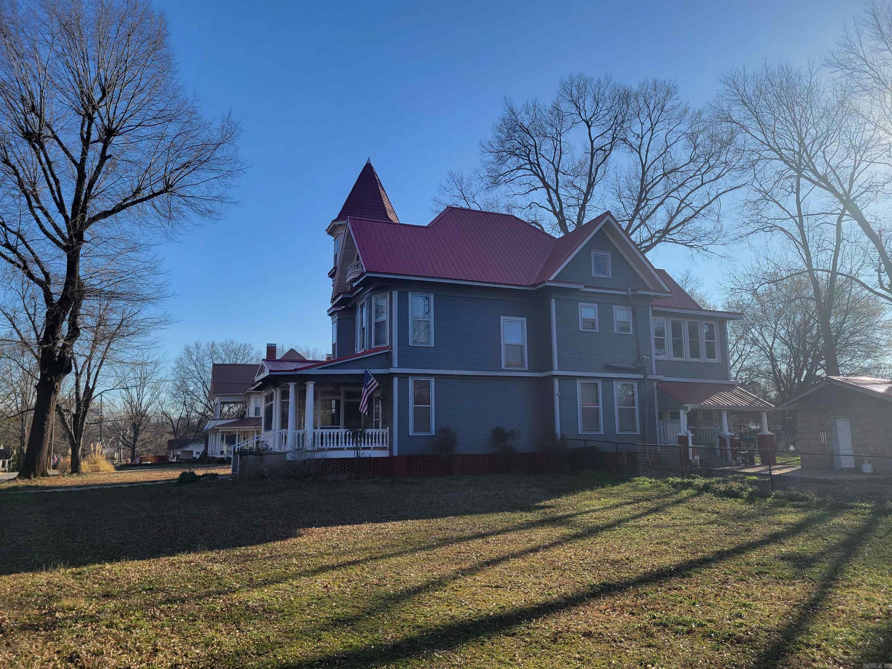 709 N Morrill  Morrilton, AR