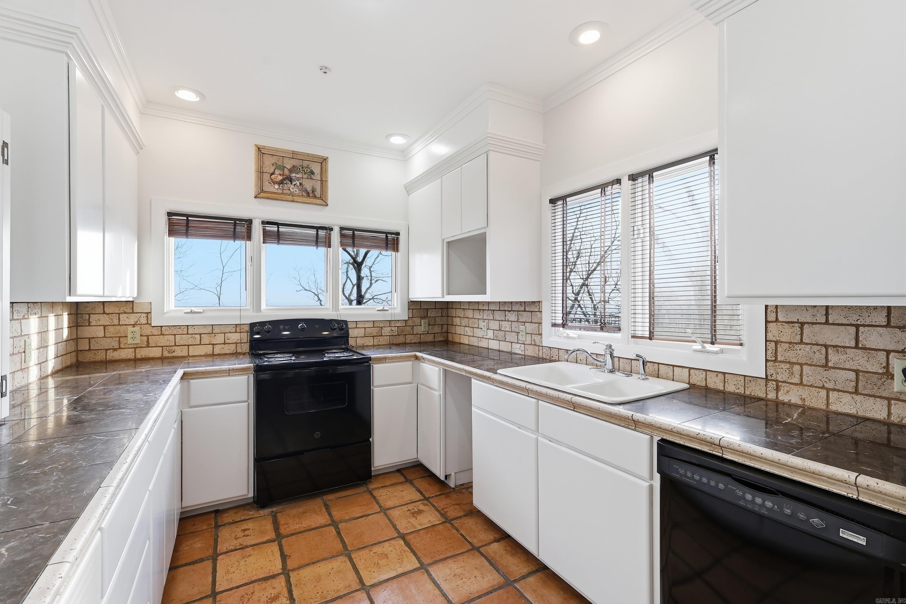 1097 Winrock Drive  Morrilton, AR