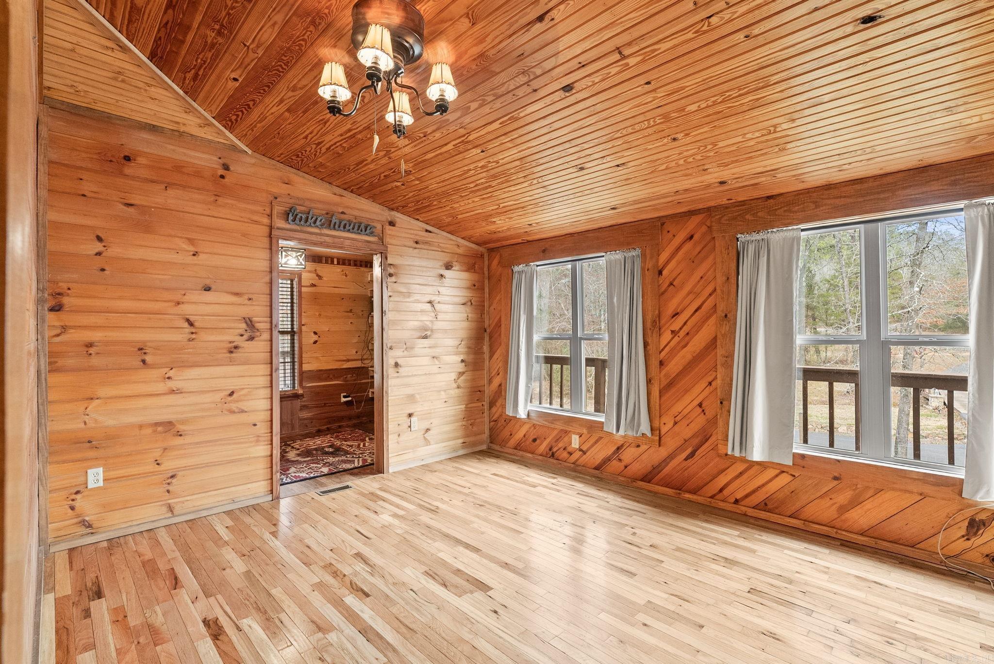 795 Sally Ann  Shirley, AR