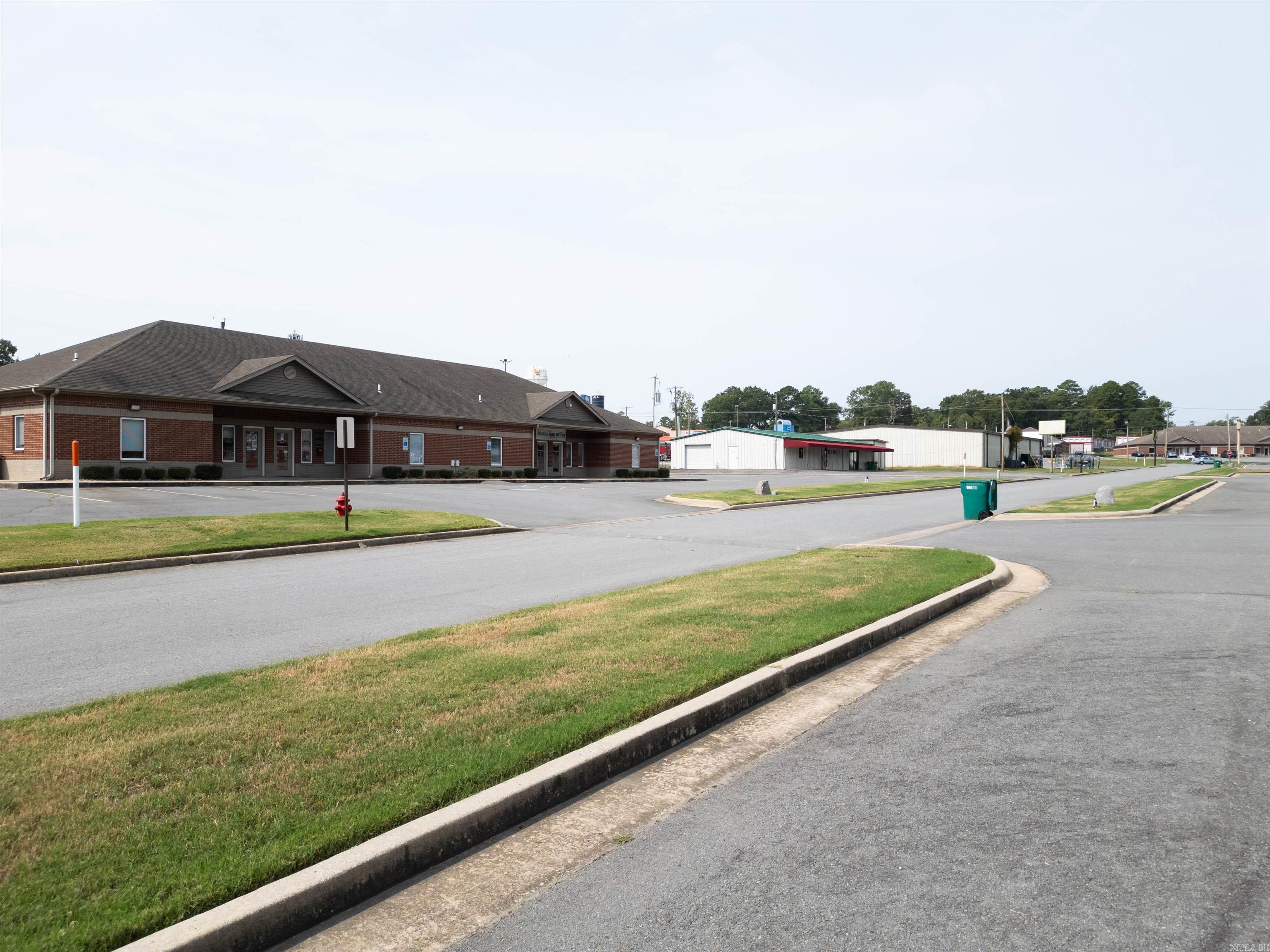 103-109,201-205 Frankie Lane  White Hall, AR