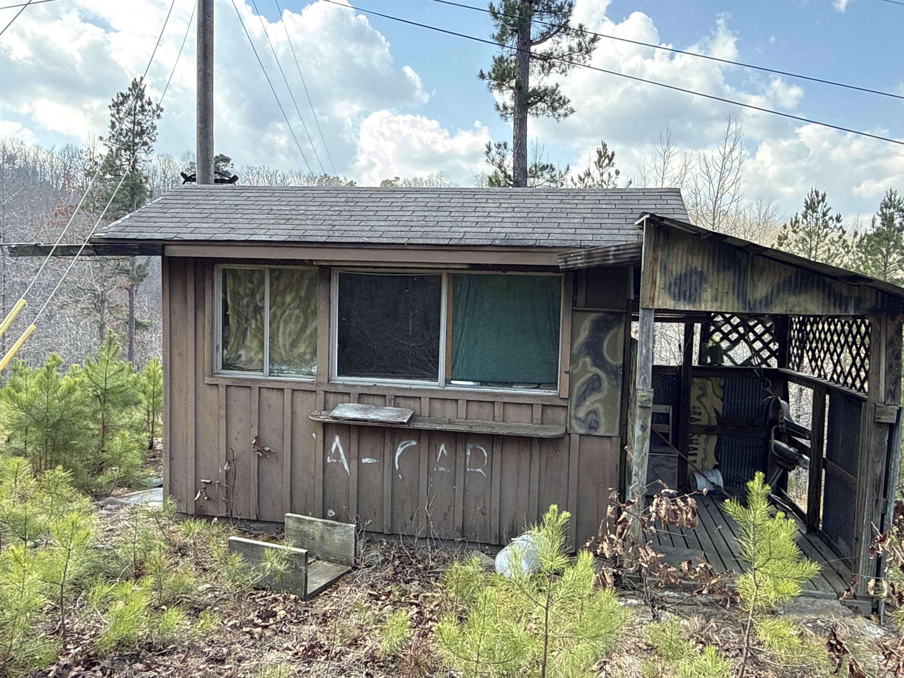 000 Daniel Hill  Leslie, AR