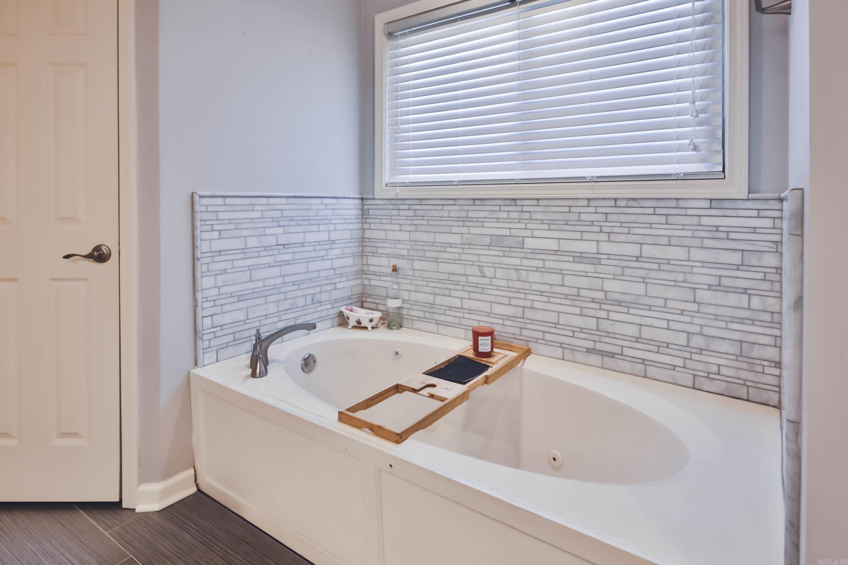 603 Wintree Ln  Marion, AR