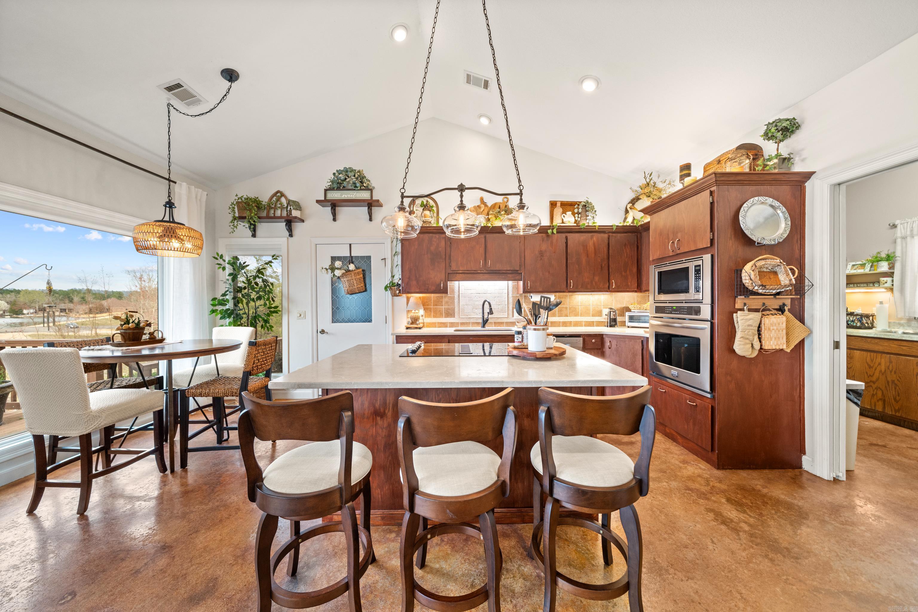 188 Elcano Hot Springs Village, AR 71909-0000