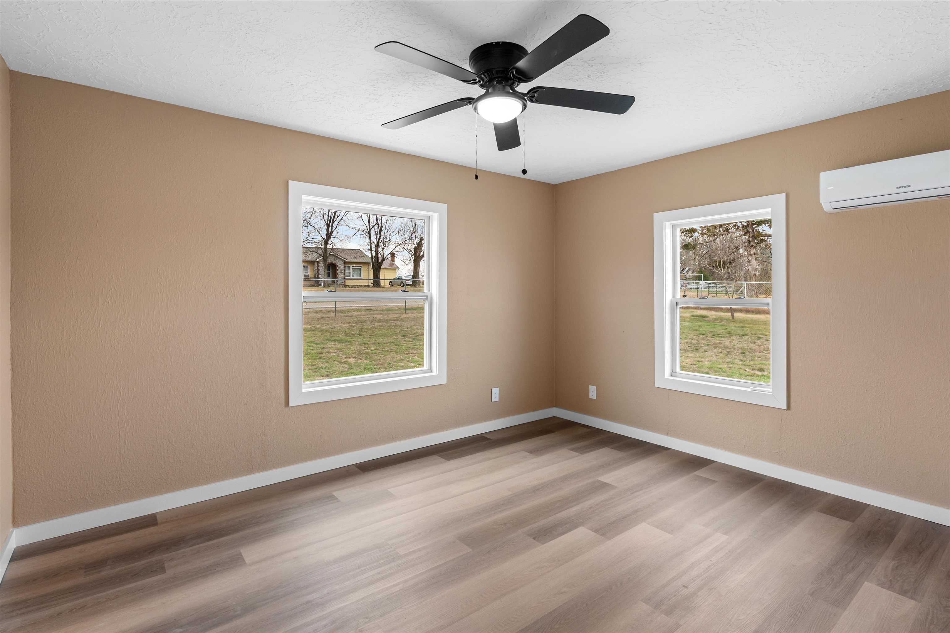 1699 AR 69B Hwy  Melbourne, AR