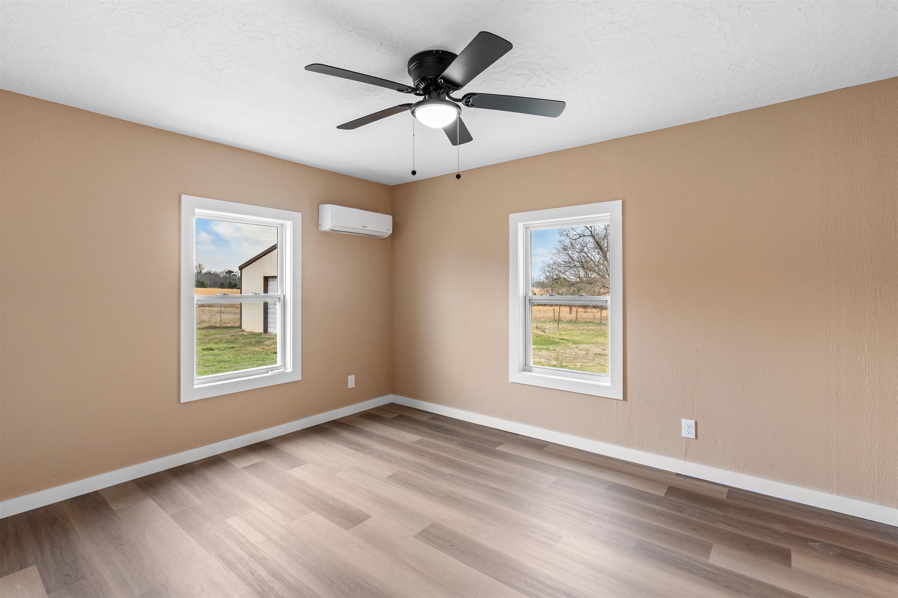 1699 AR 69B Hwy  Melbourne, AR