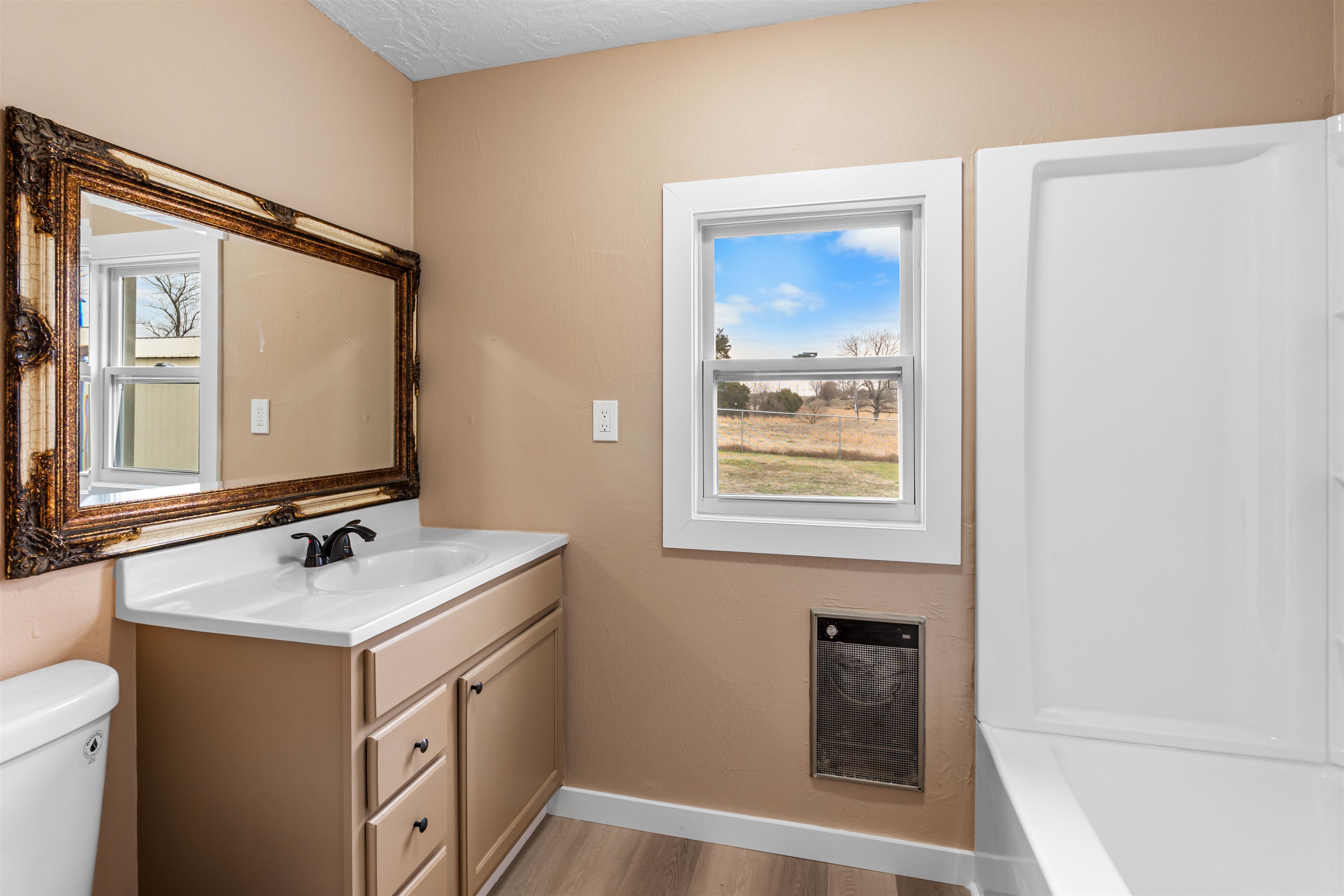 1699 AR 69B Hwy  Melbourne, AR