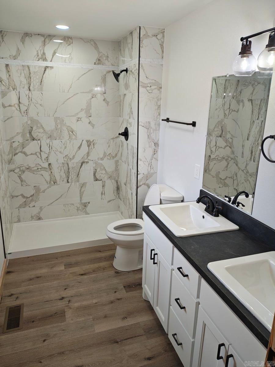 605 Frances Cove  Mountain View, AR