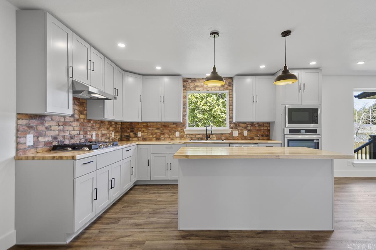 616 E Woodruff  Sherwood, AR