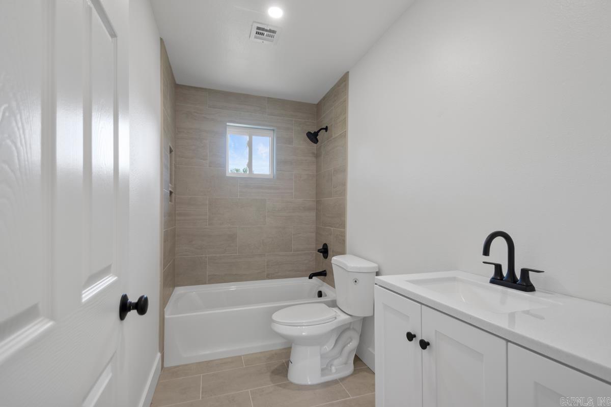 616 E Woodruff  Sherwood, AR