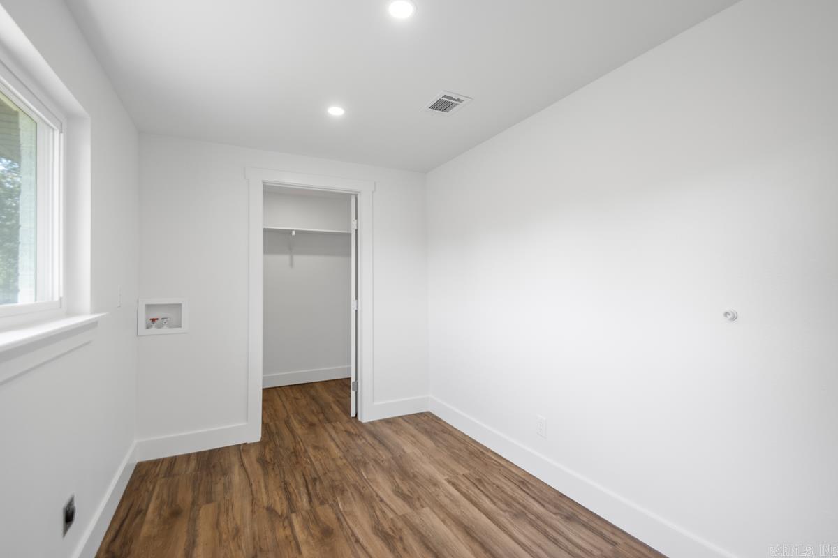 616 E Woodruff  Sherwood, AR