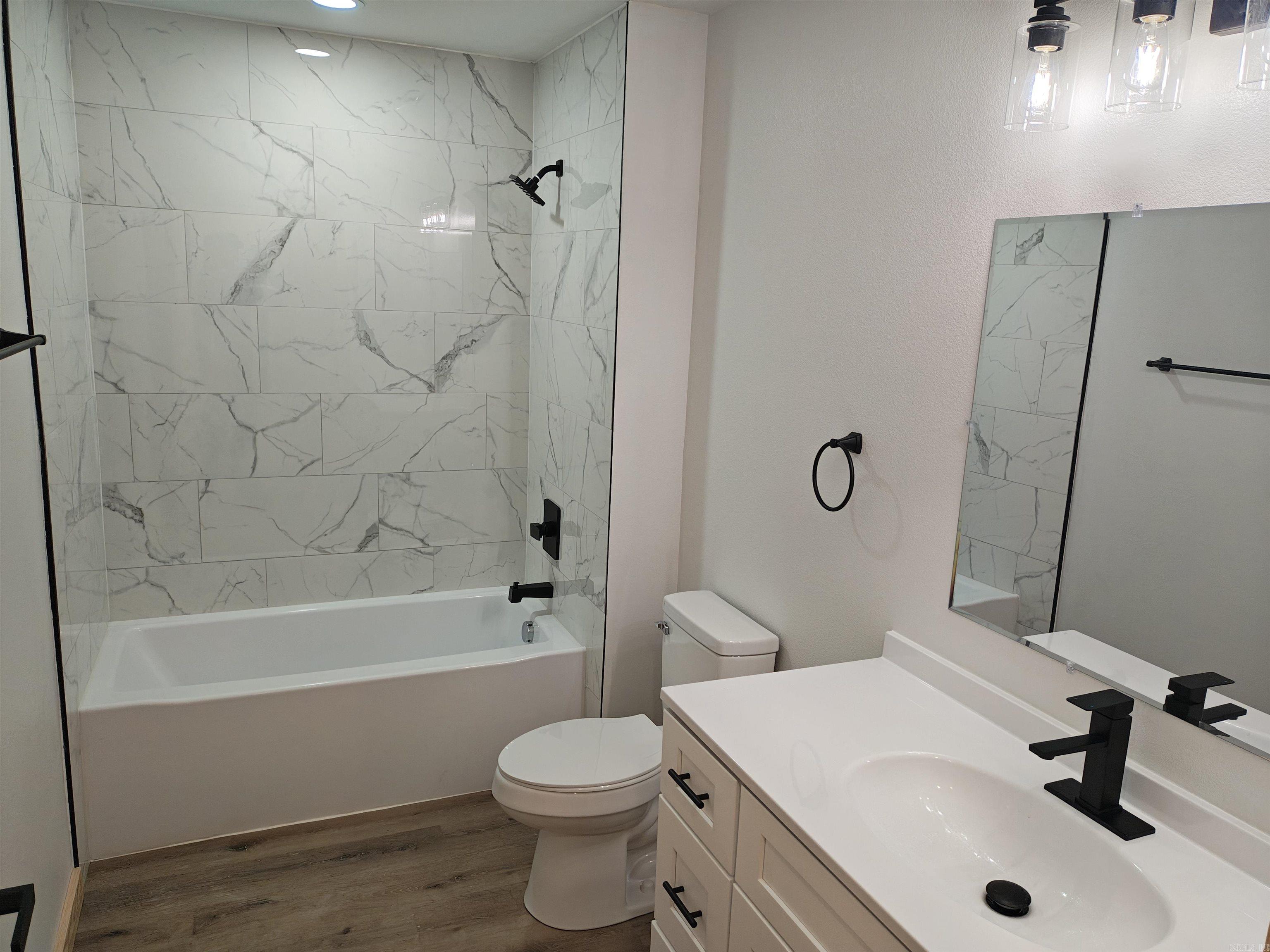 600 Frances Cove  Mountain View, AR