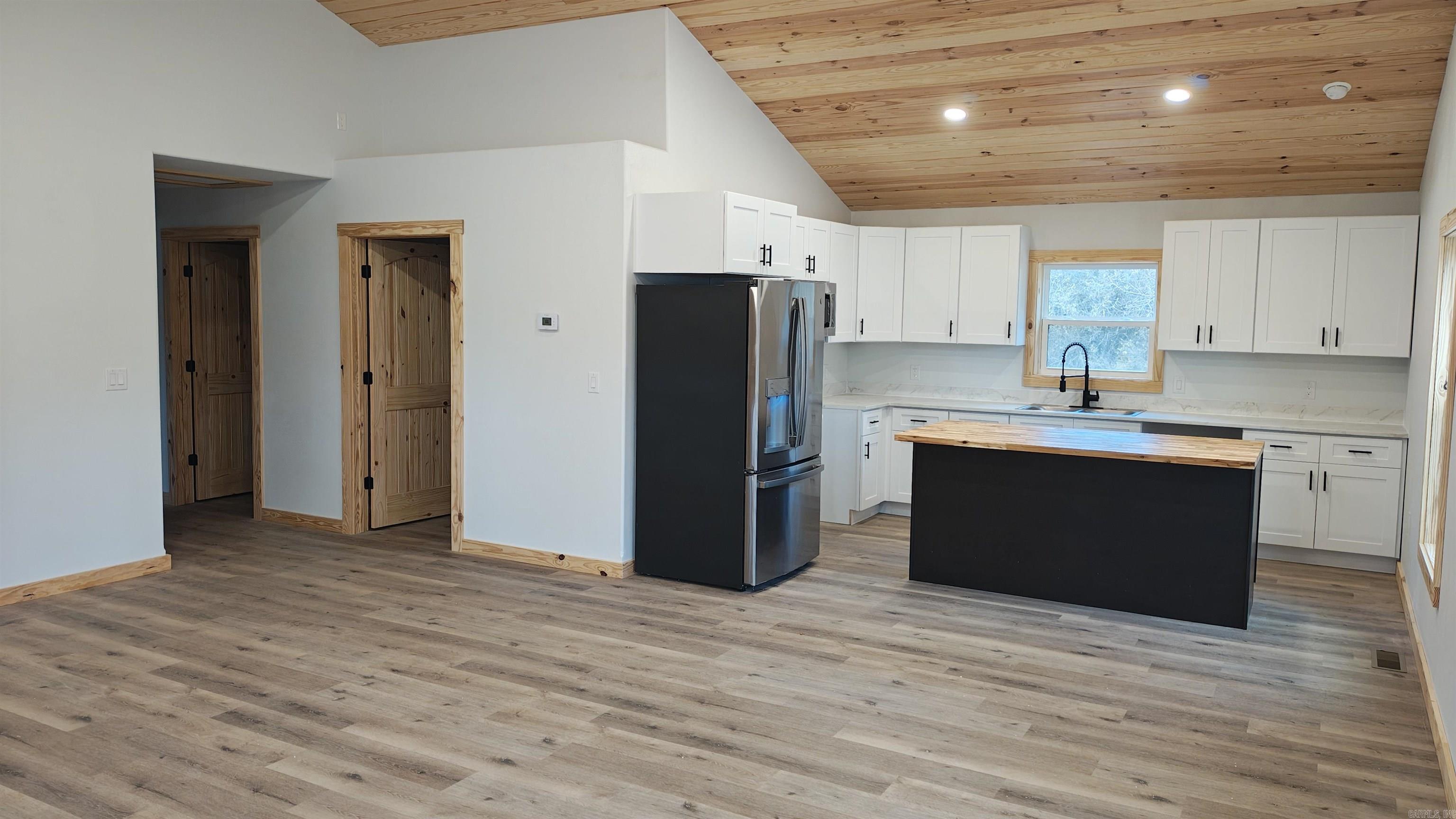 600 Frances Cove  Mountain View, AR