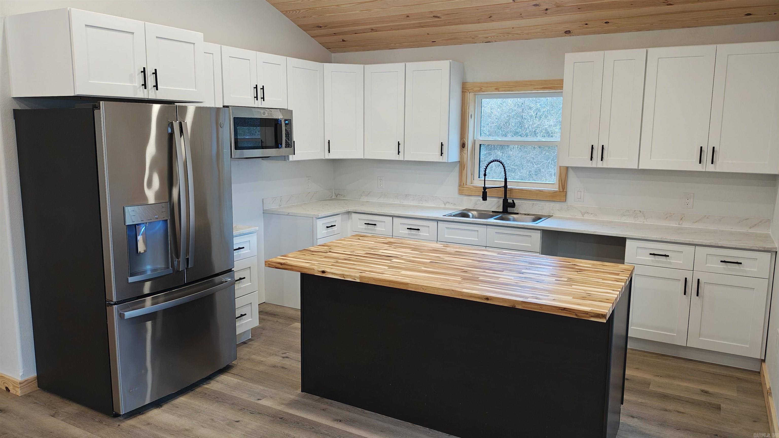 600 Frances Cove  Mountain View, AR