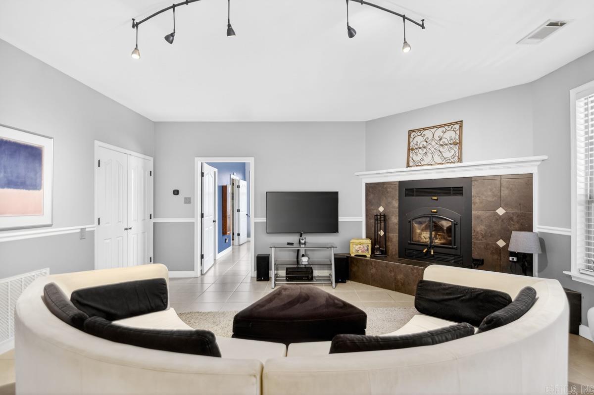 419 E Colonel Glenn  Little Rock, AR