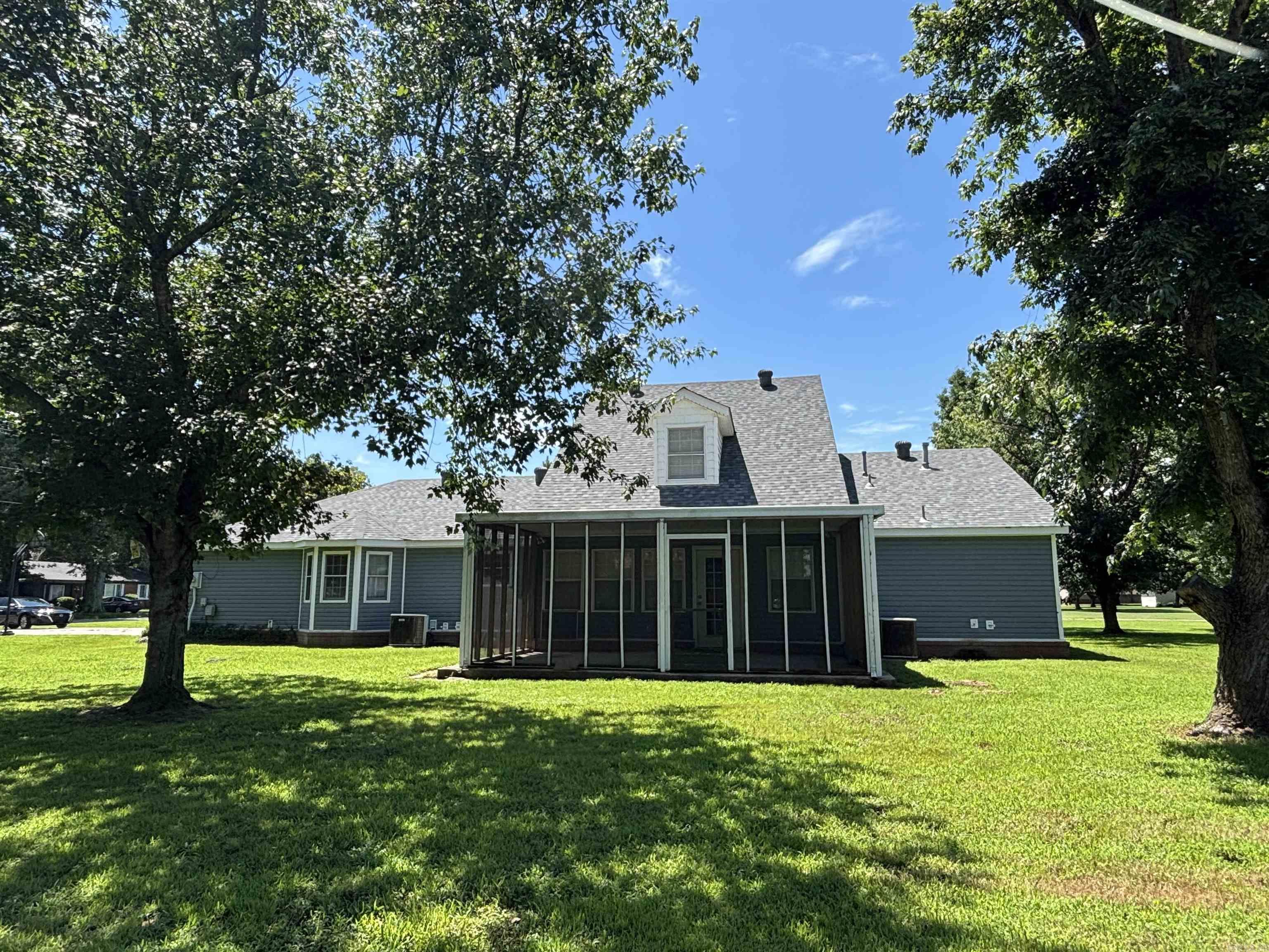 100 Charleston  Walnut Ridge, AR