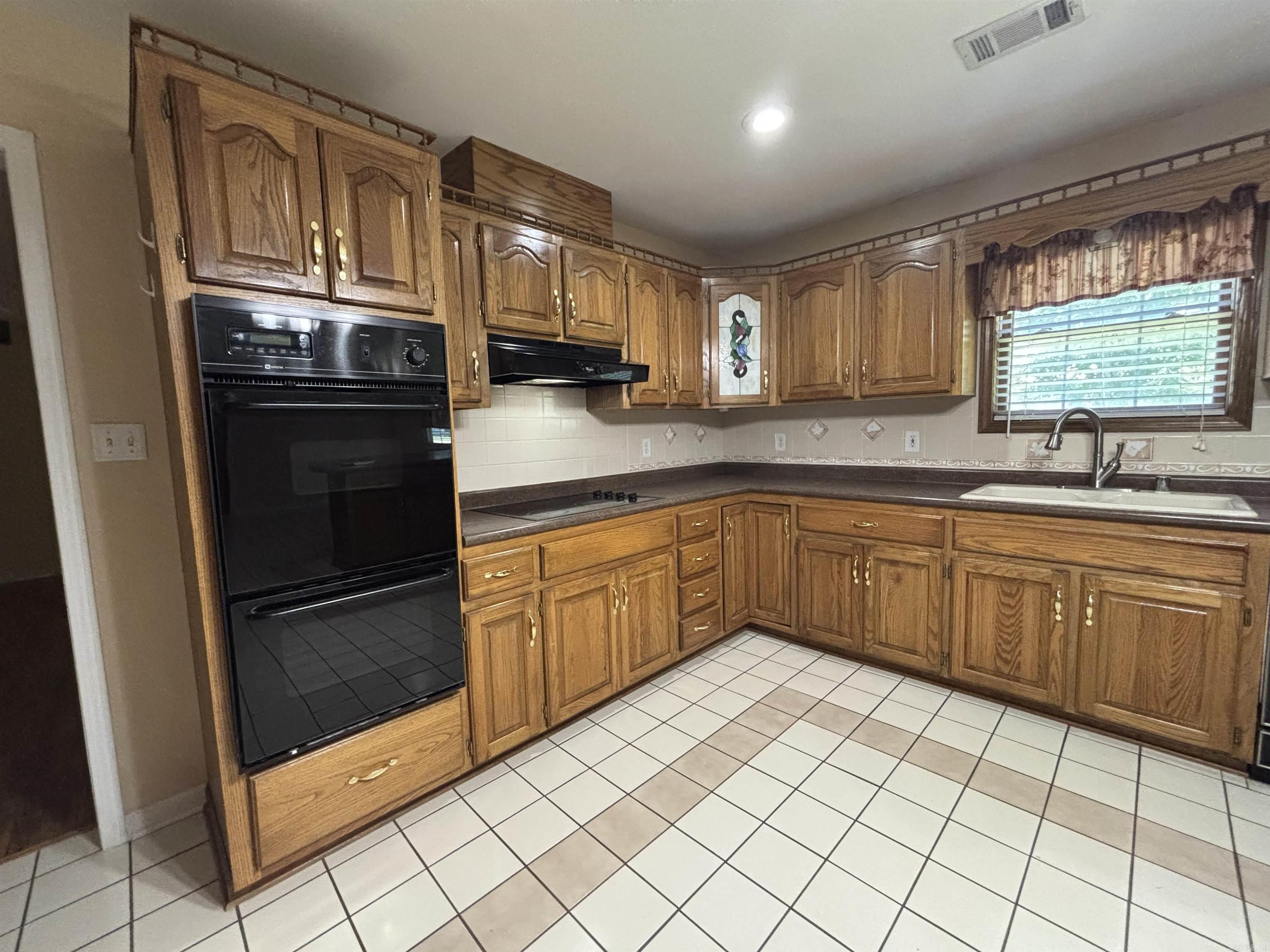 100 Charleston  Walnut Ridge, AR