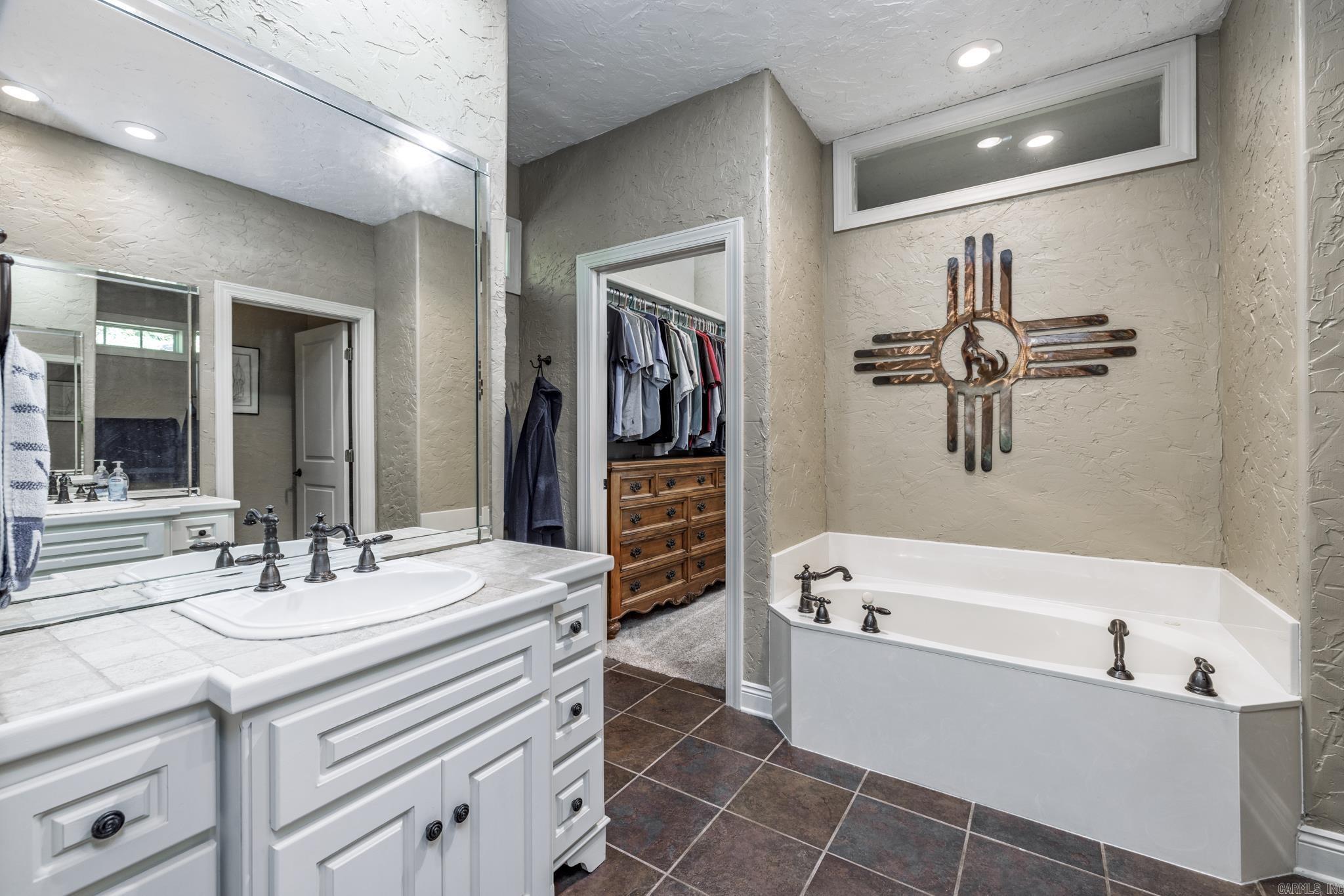 93 Cifuentes 93 Cifuentes Way Hot Springs Village, AR