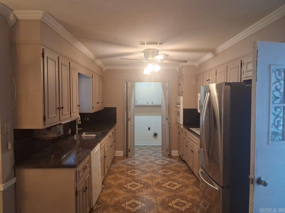 3904 Royal Forest  Pine Bluff, AR