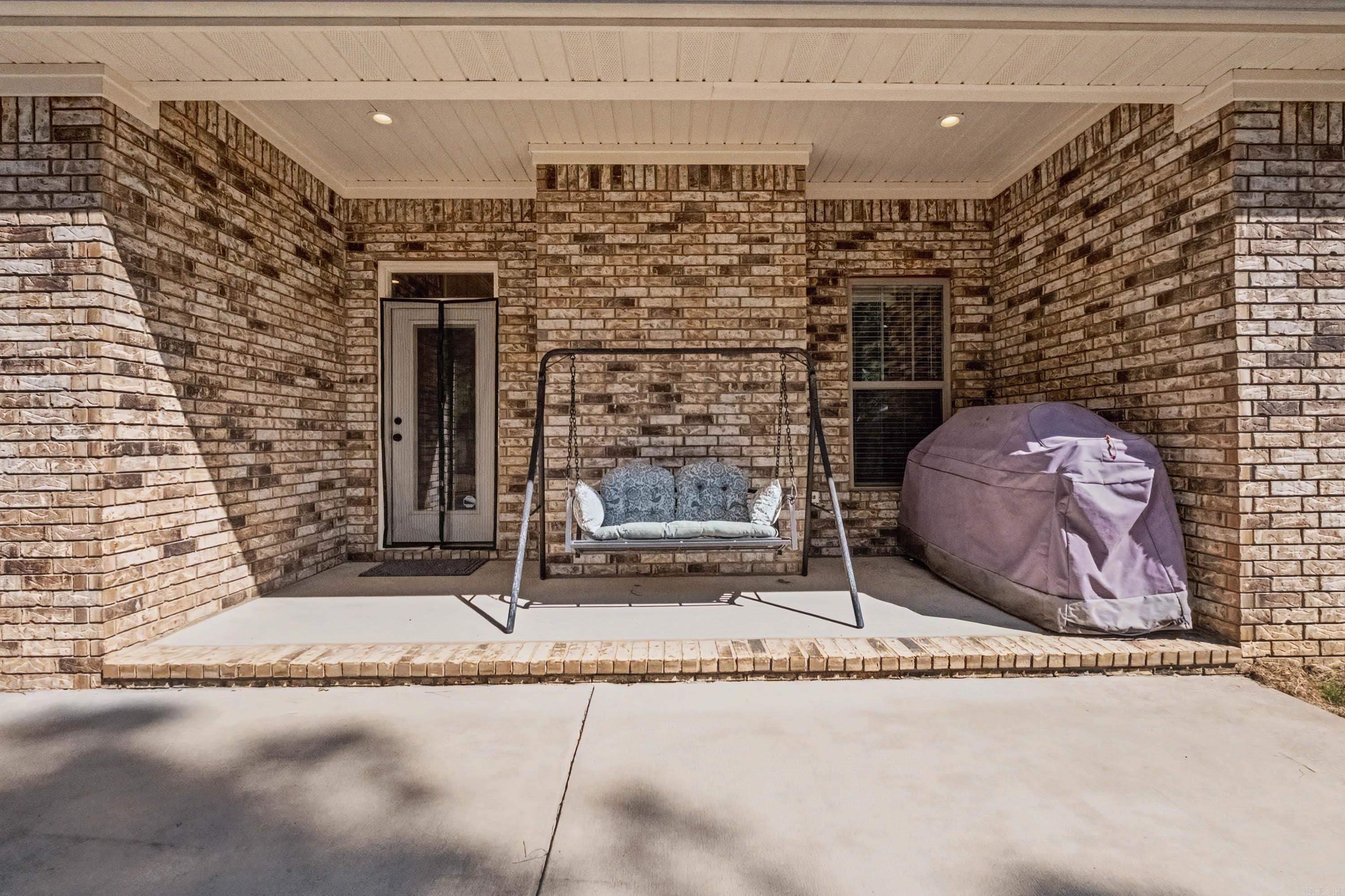 5615 S Shore  Hensley, AR