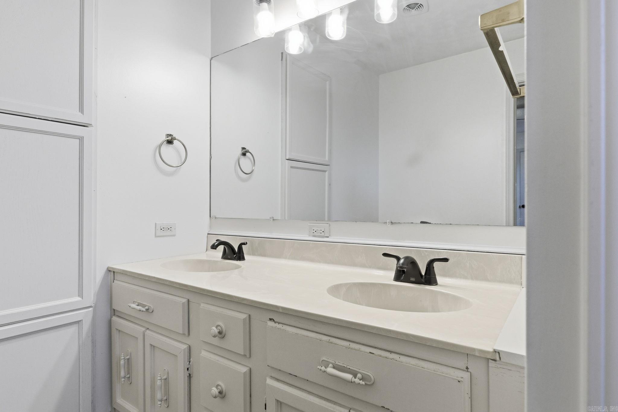 130 Western Hills  Searcy, AR