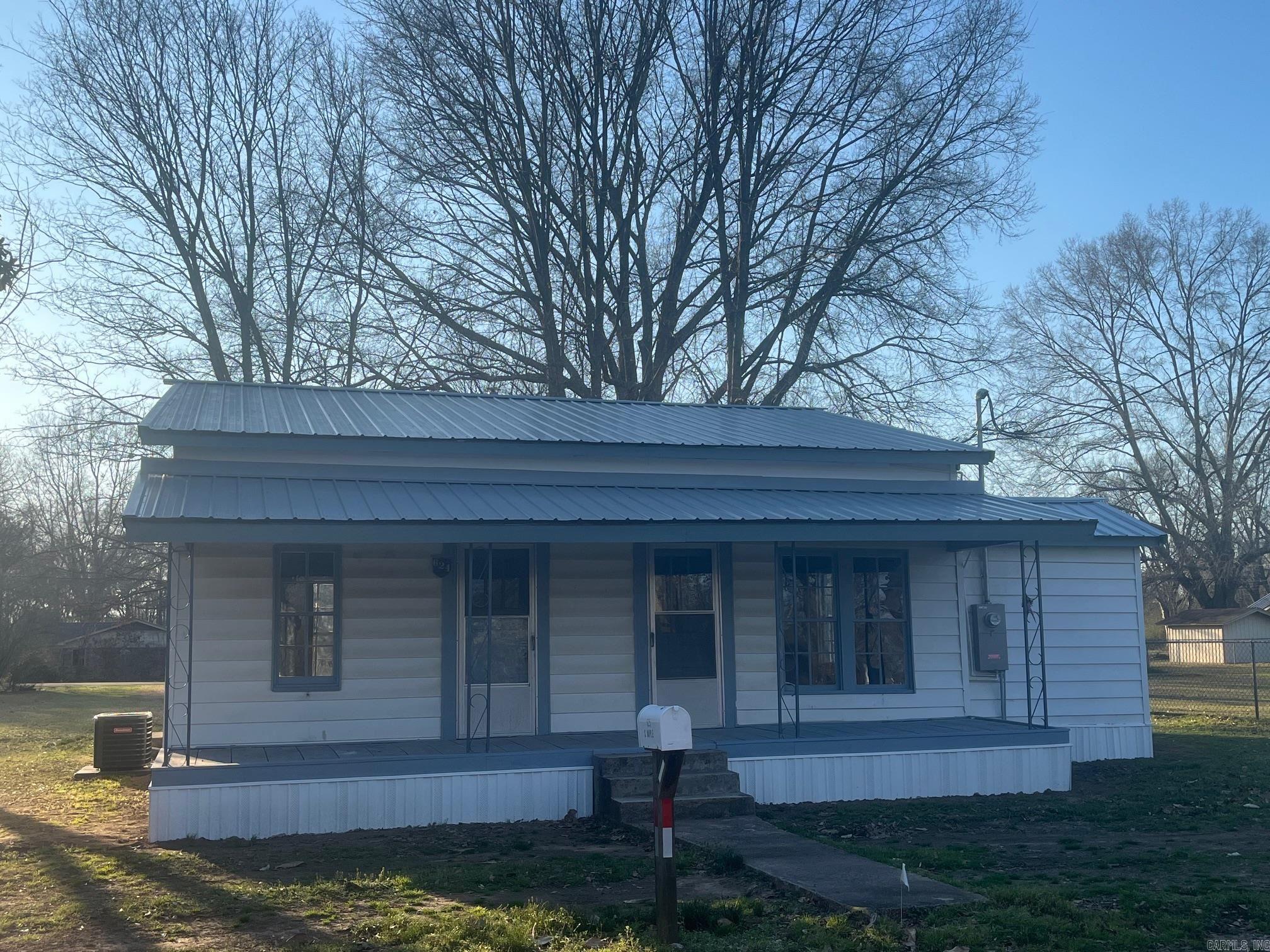 624 S Maple  Murfreesboro, AR