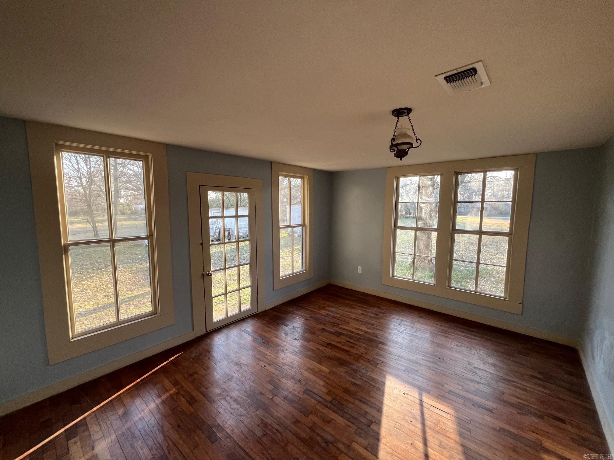 624 S Maple  Murfreesboro, AR