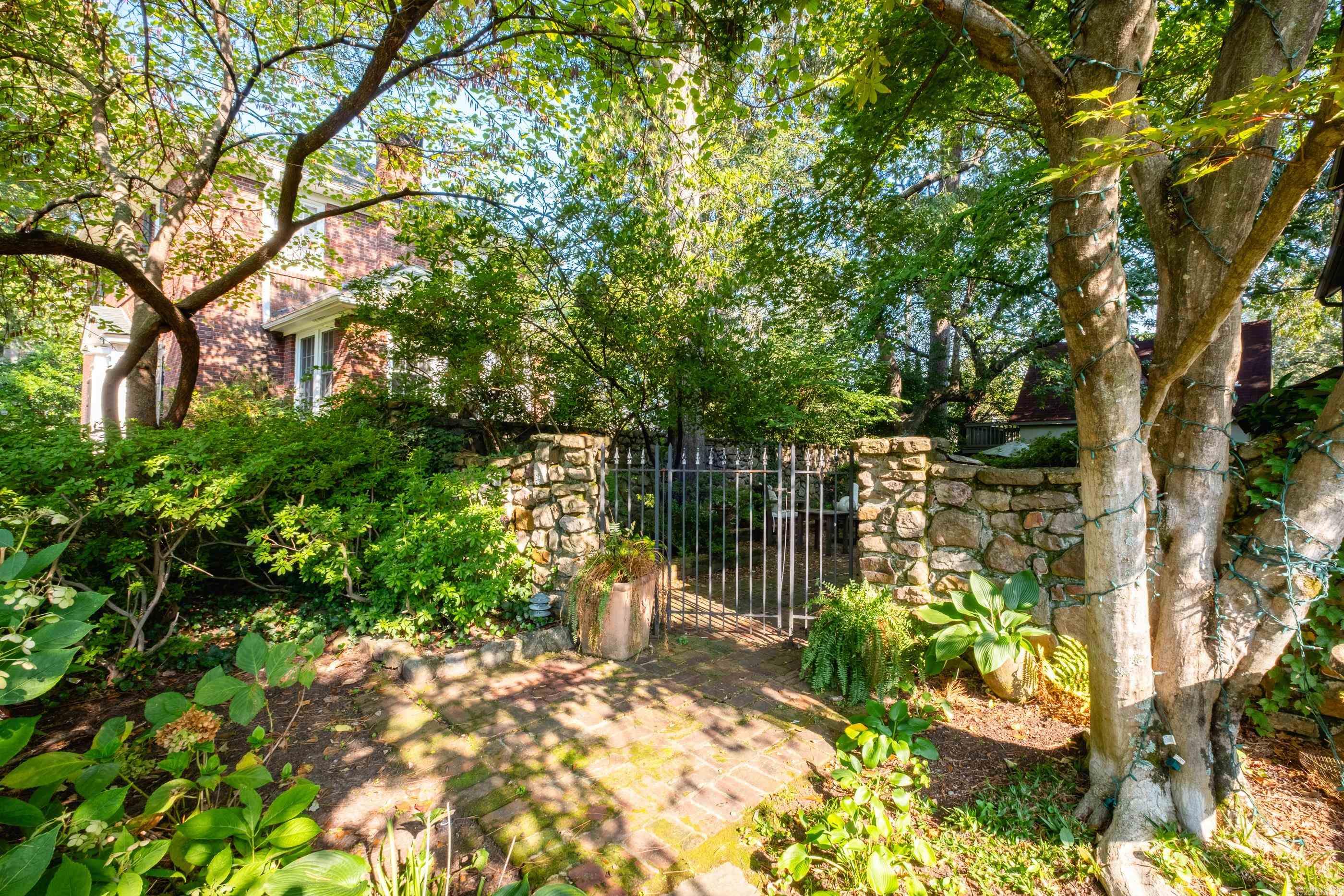 5116 Edgewood  Little Rock, AR