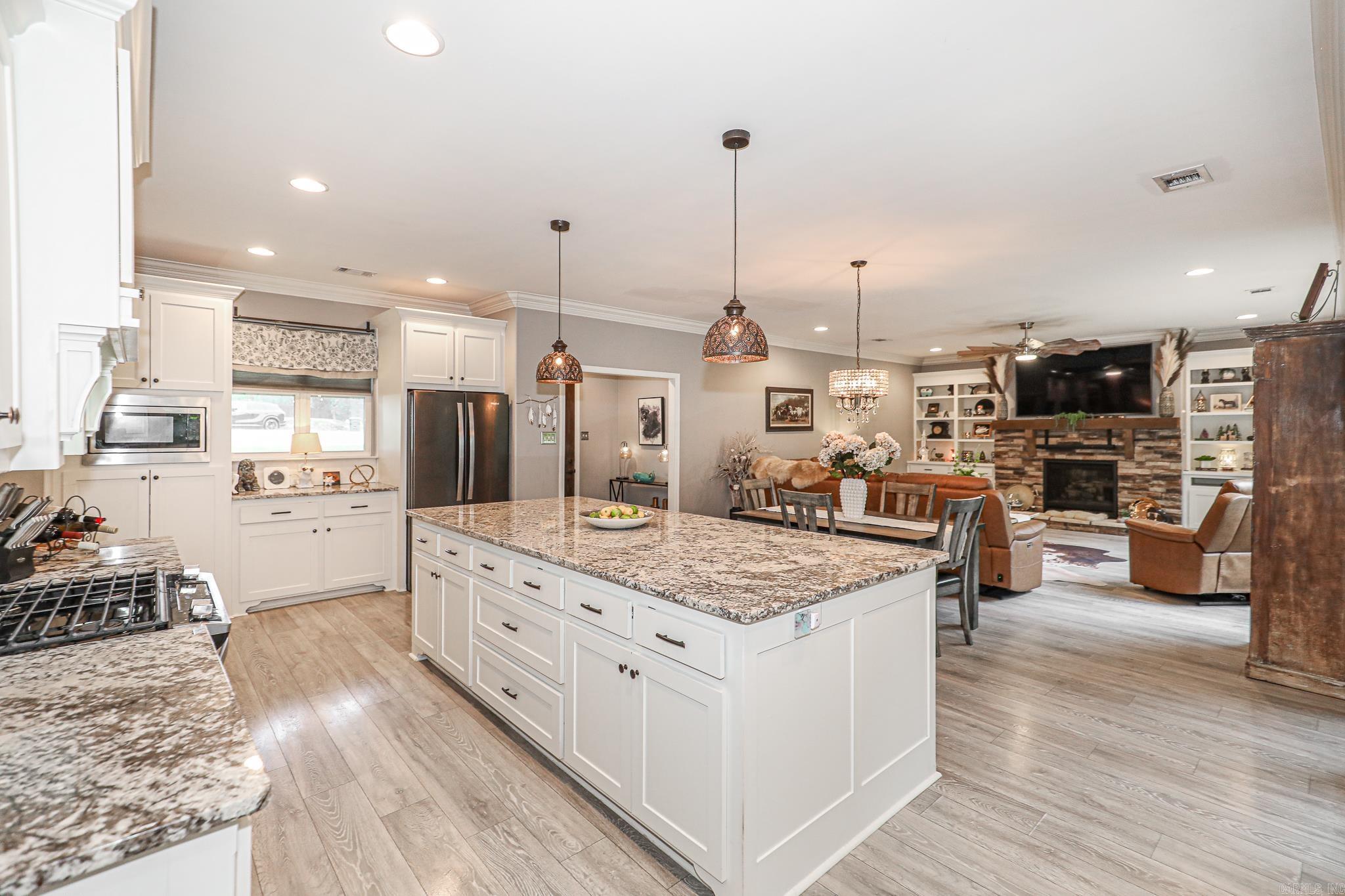 9025 DIAMOND RIDGE  Benton, AR