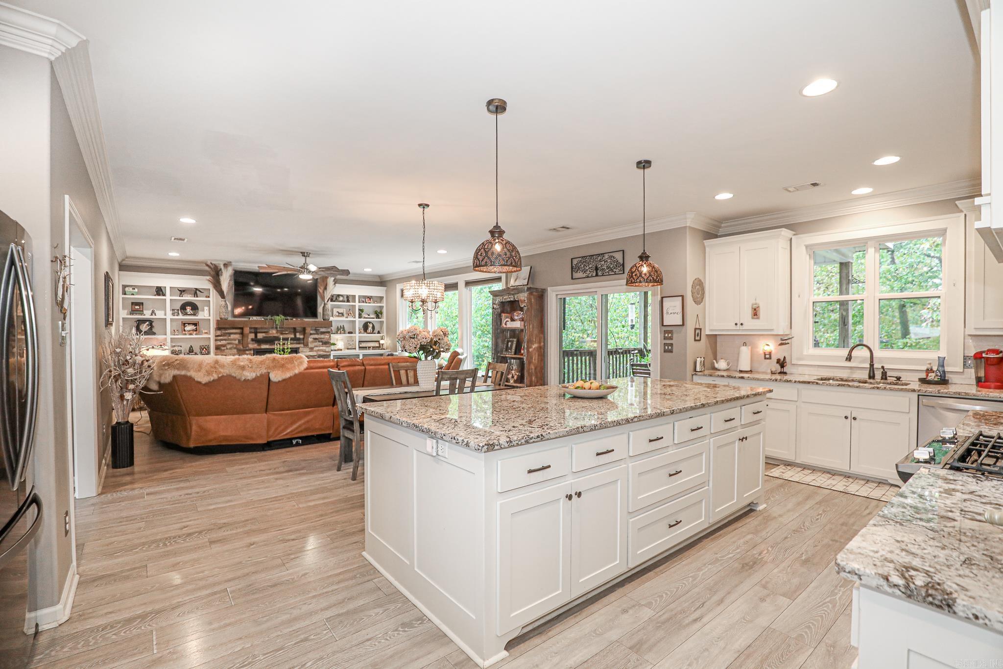 9025 DIAMOND RIDGE  Benton, AR