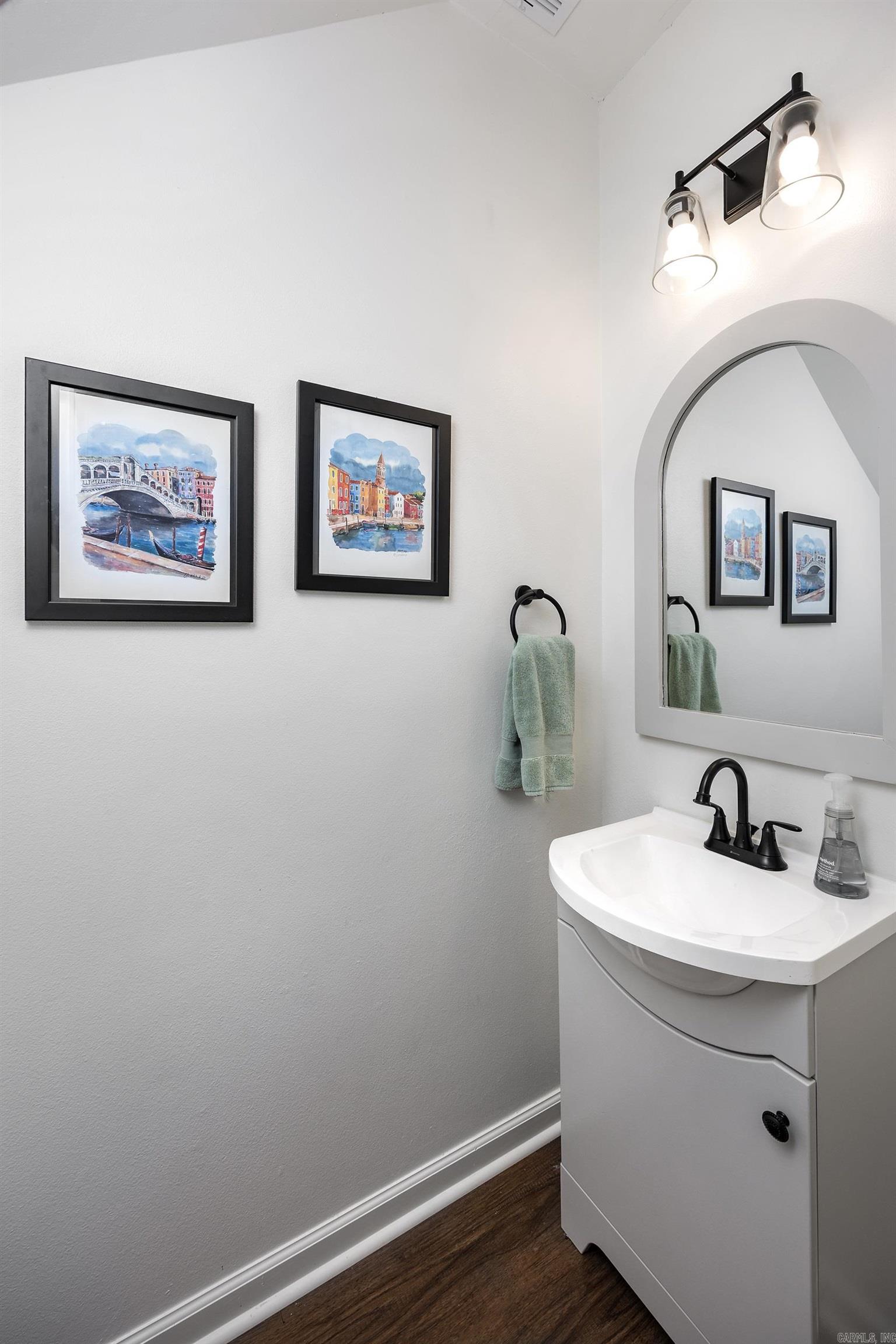 26 Foxcroft Village  Little Rock, AR