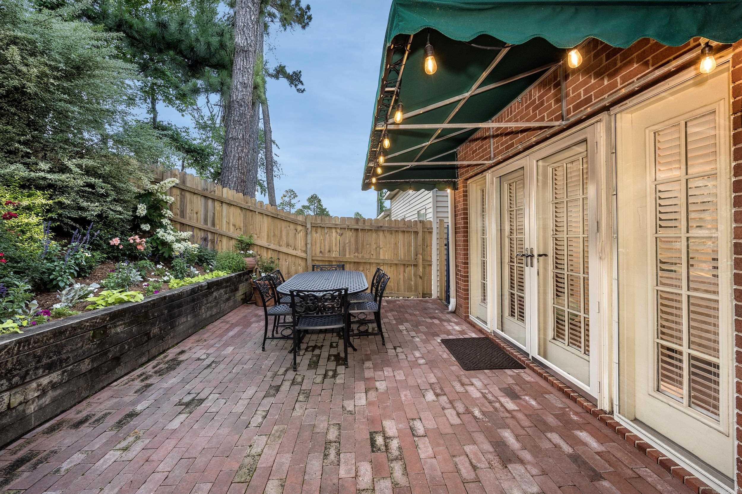 26 Foxcroft Village  Little Rock, AR