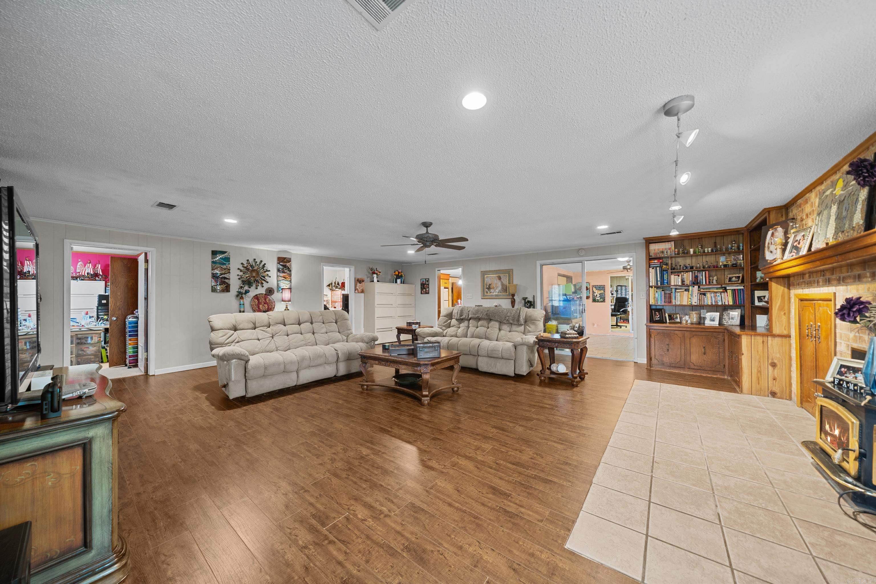 3284 Finch  Bismarck, AR