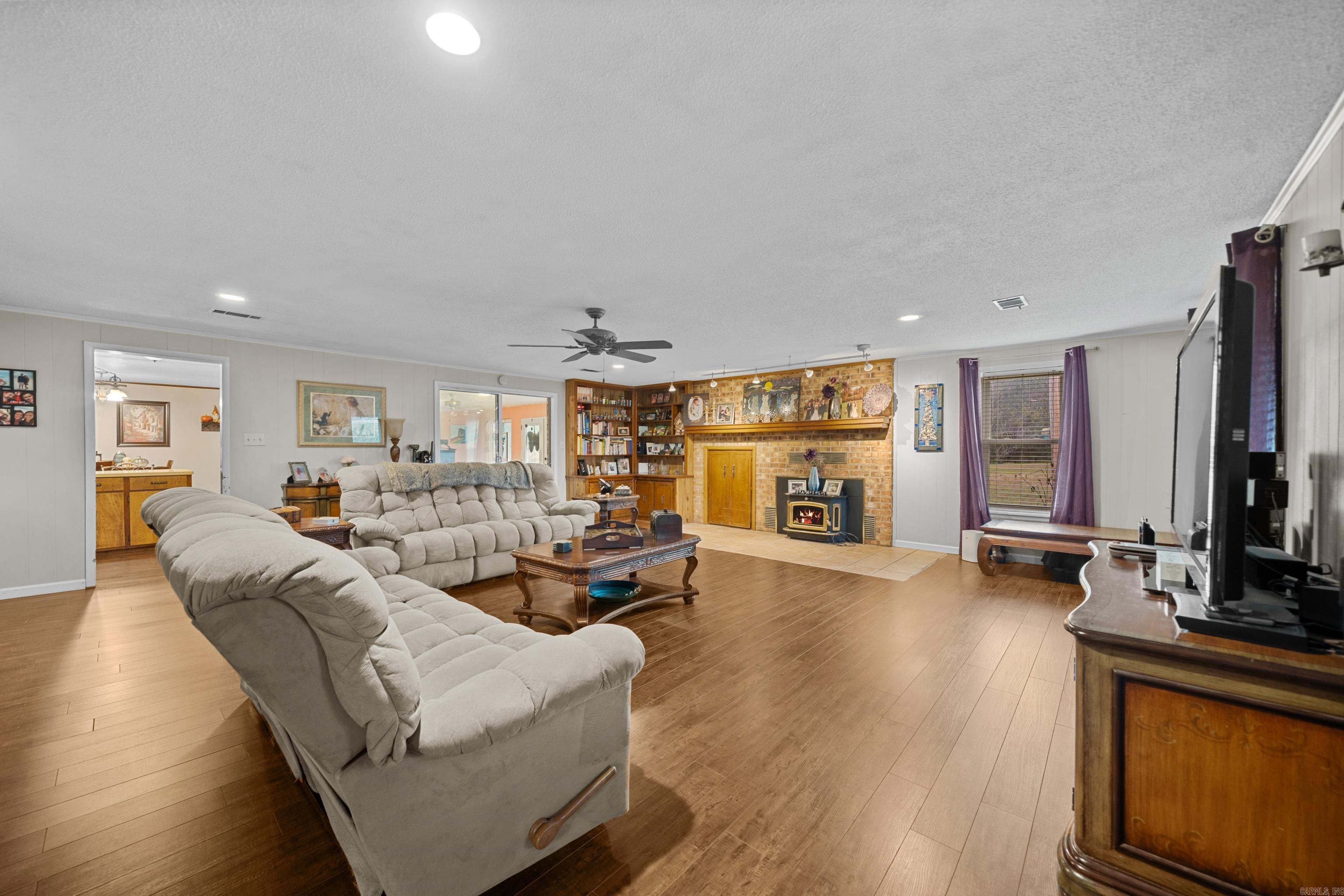 3284 Finch  Bismarck, AR