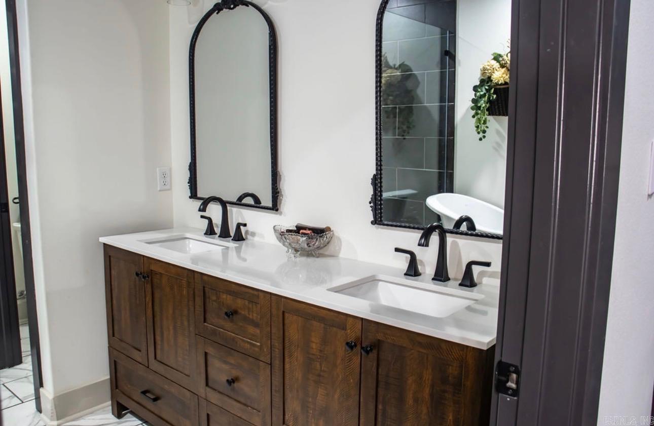 310 Garden Oaks  White Hall, AR