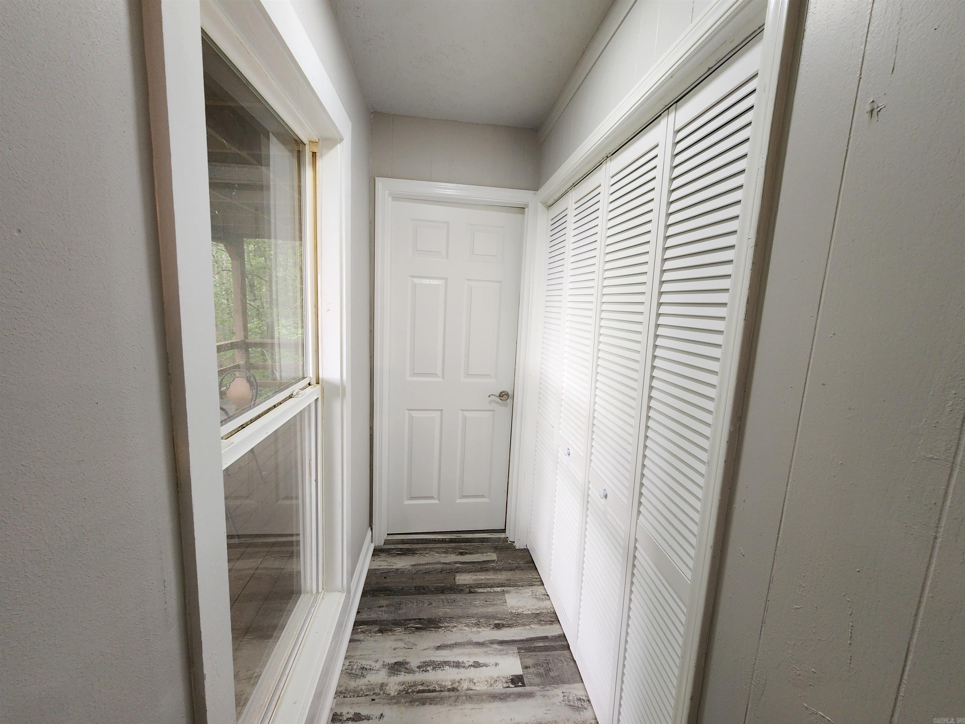 211 Burnt Rock Falls  Fairfield Bay, AR