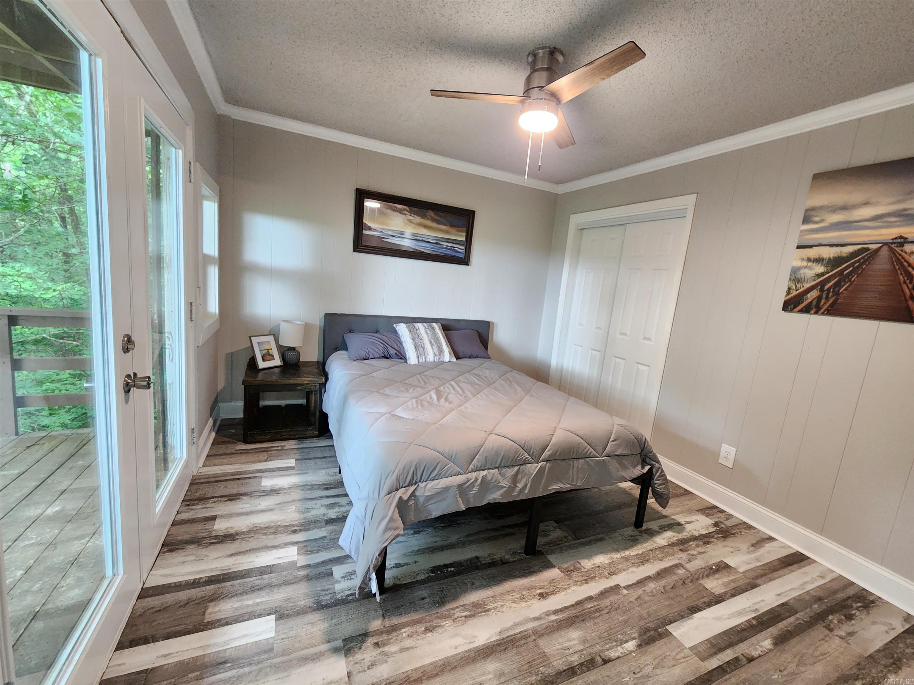 211 Burnt Rock Falls  Fairfield Bay, AR