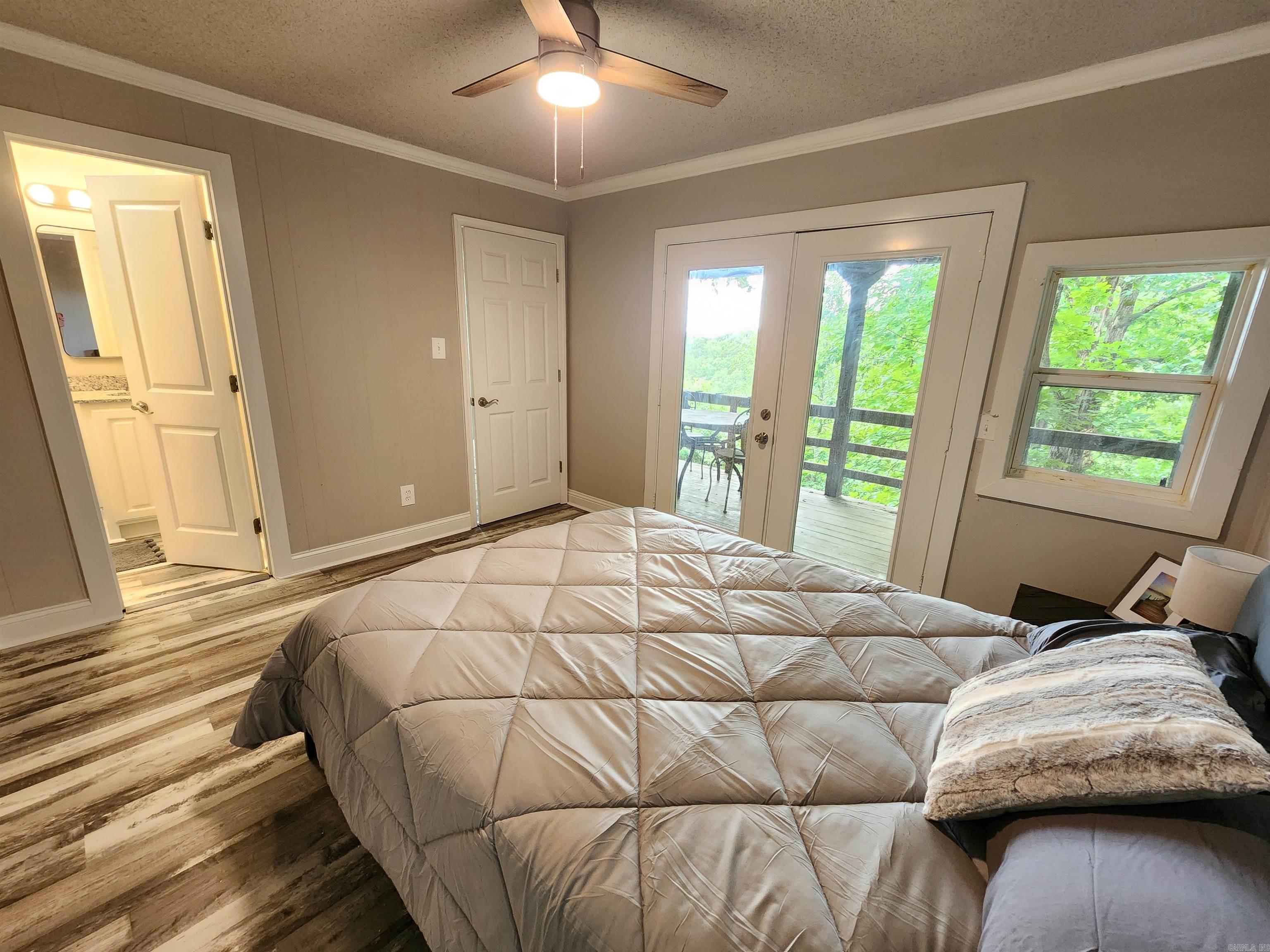 211 Burnt Rock Falls  Fairfield Bay, AR