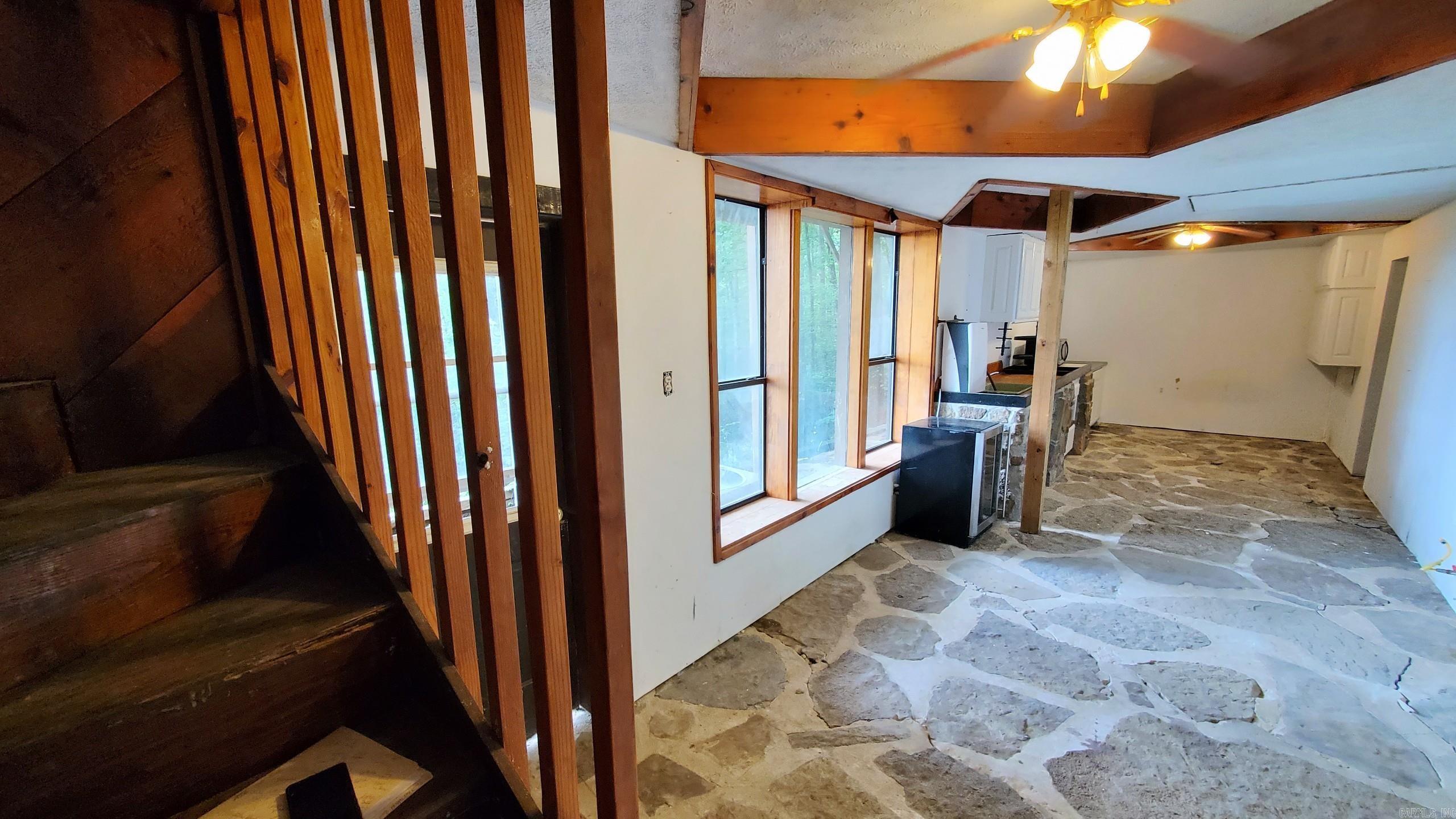 211 Burnt Rock Falls  Fairfield Bay, AR