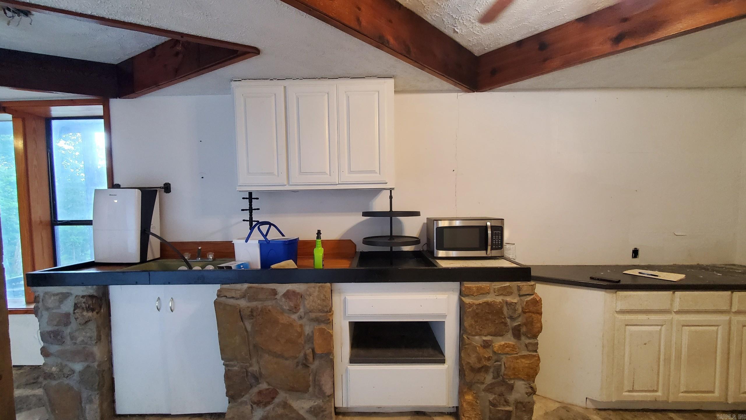 211 Burnt Rock Falls  Fairfield Bay, AR