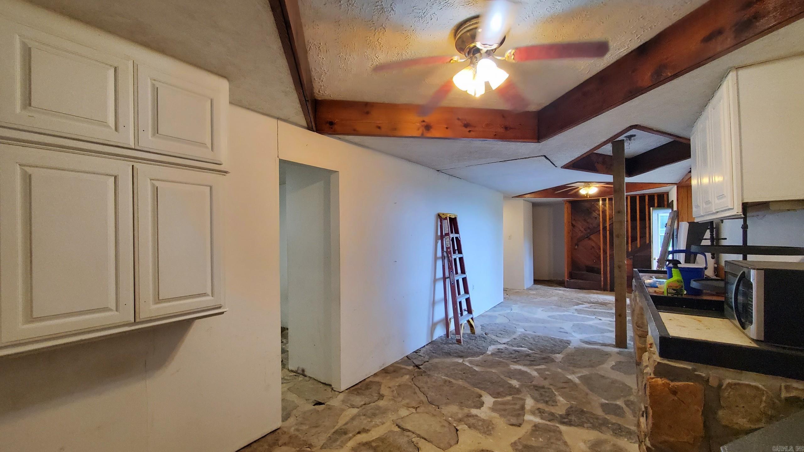 211 Burnt Rock Falls  Fairfield Bay, AR