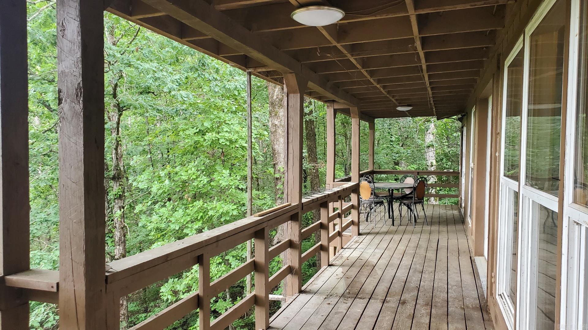 211 Burnt Rock Falls  Fairfield Bay, AR