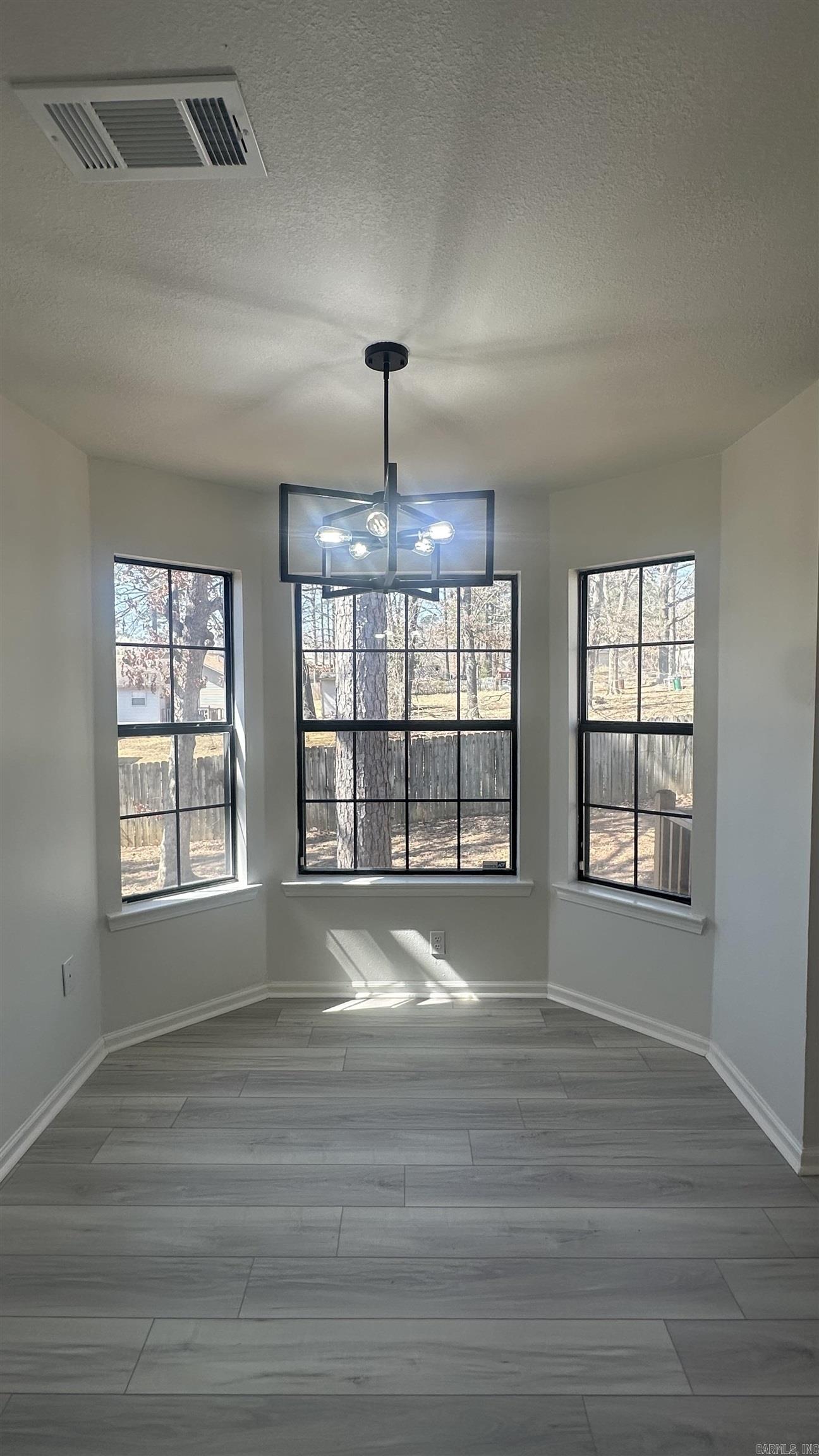 2208 Singleton  Little Rock, AR