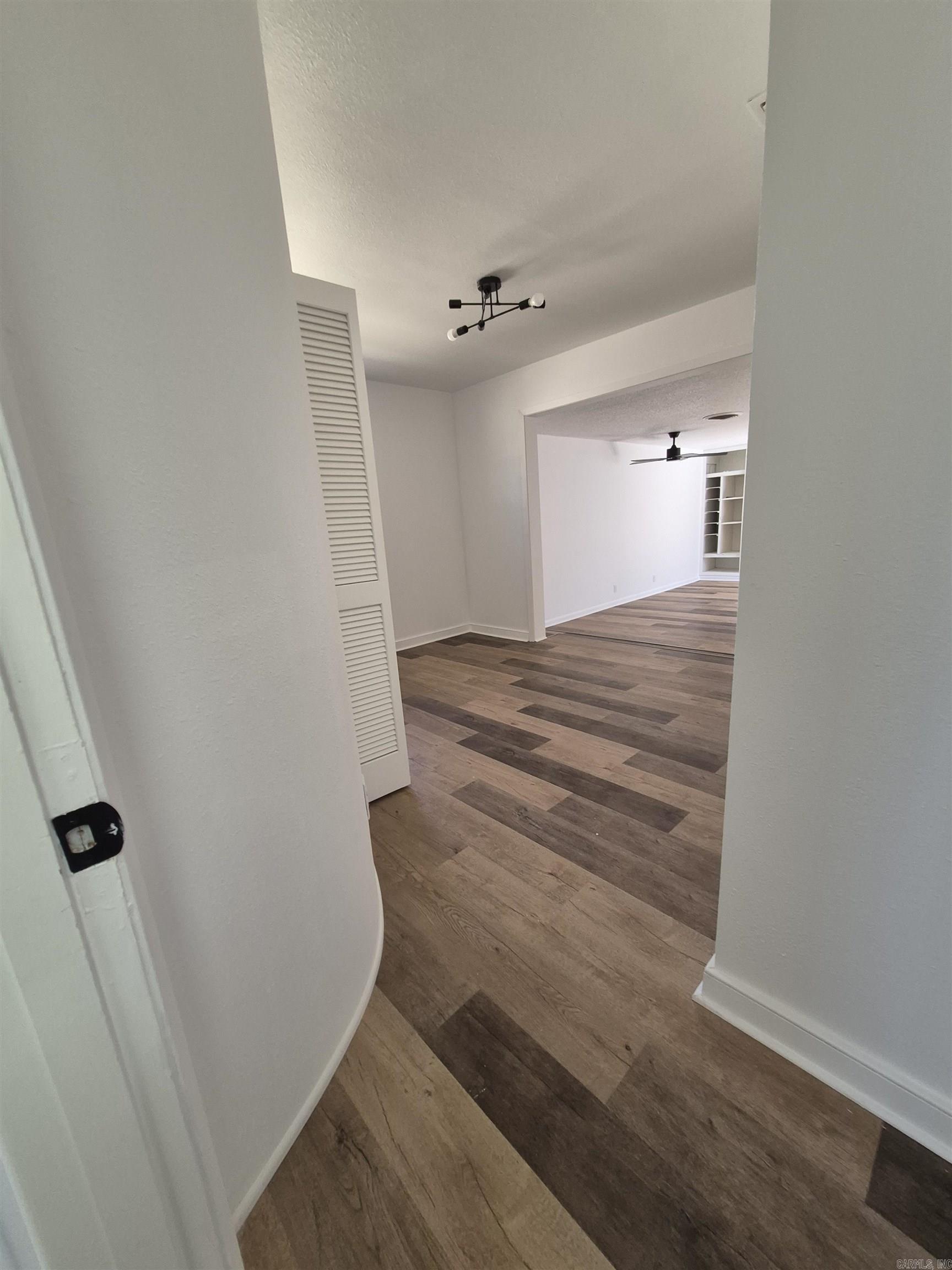 15 Phyllis Court Jacksonville, AR 72076-2403