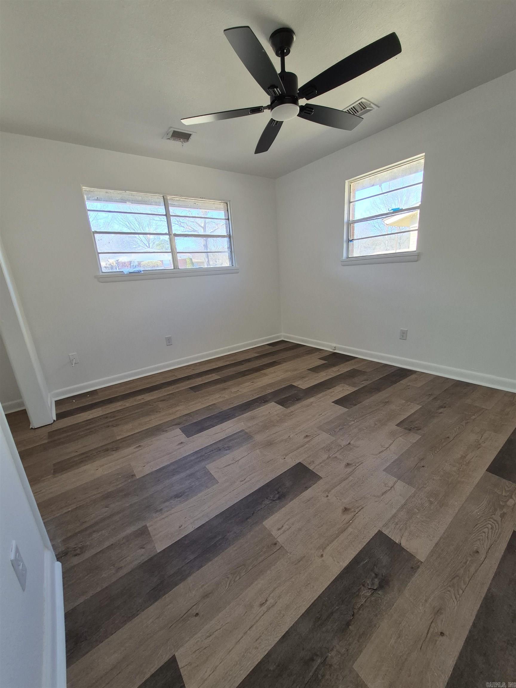 15 Phyllis Court Jacksonville, AR 72076-2403