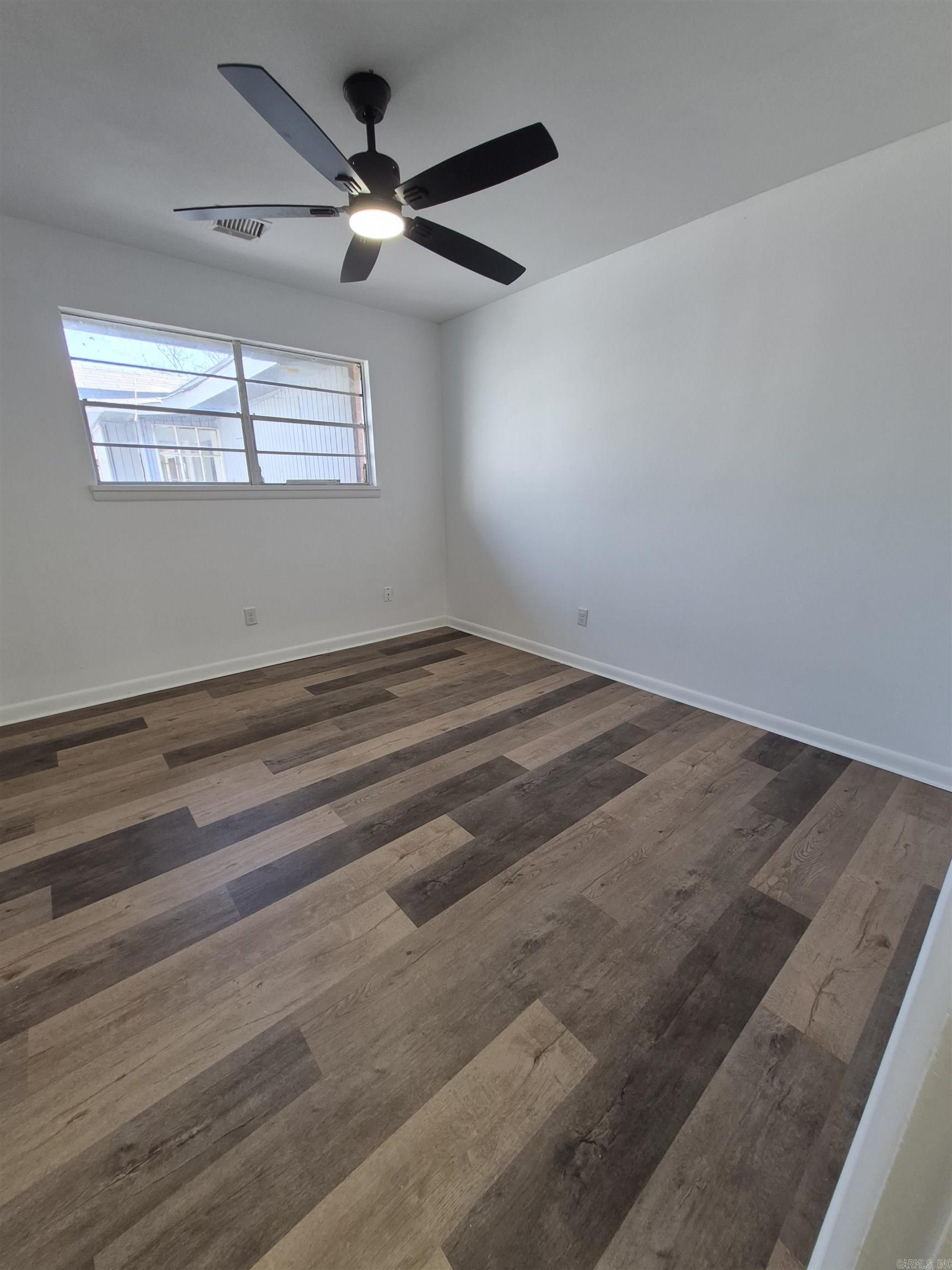 15 Phyllis Court Jacksonville, AR 72076-2403