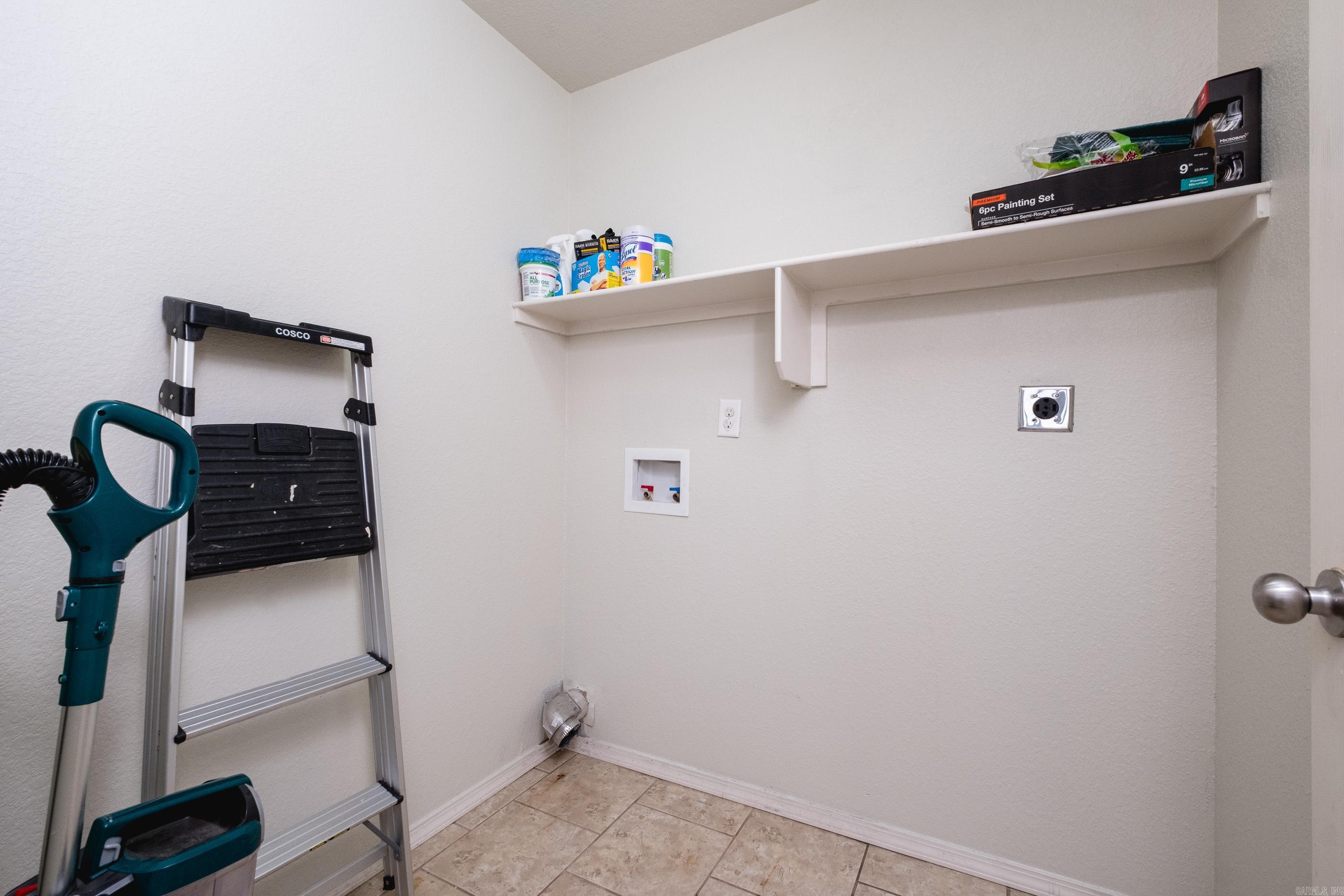 5708 Little Elm Ln  Sherwood, AR